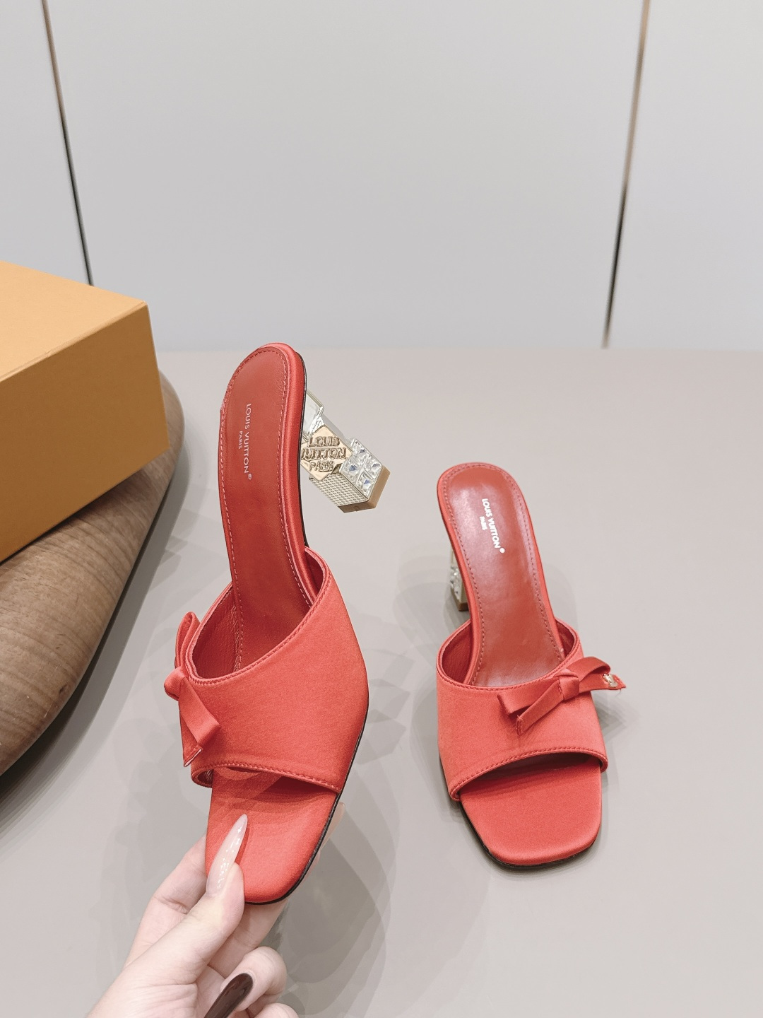 Christian Louboutin Classic Luxury Leather Shoe Loafer Ref 4