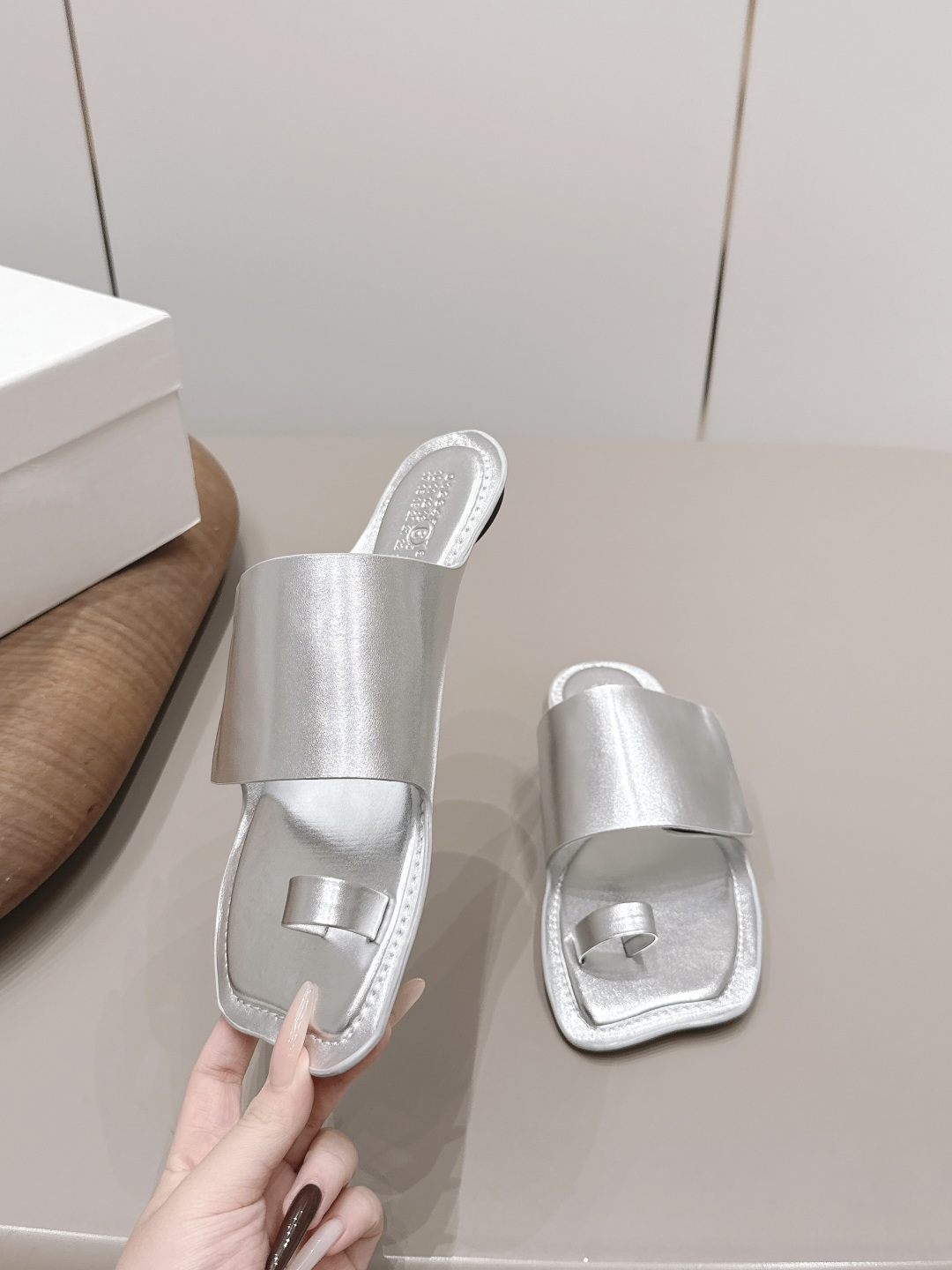 马吉拉 Maison Margiela 高定典藏经典高奢皮鞋女鞋男鞋 #9736210D 4