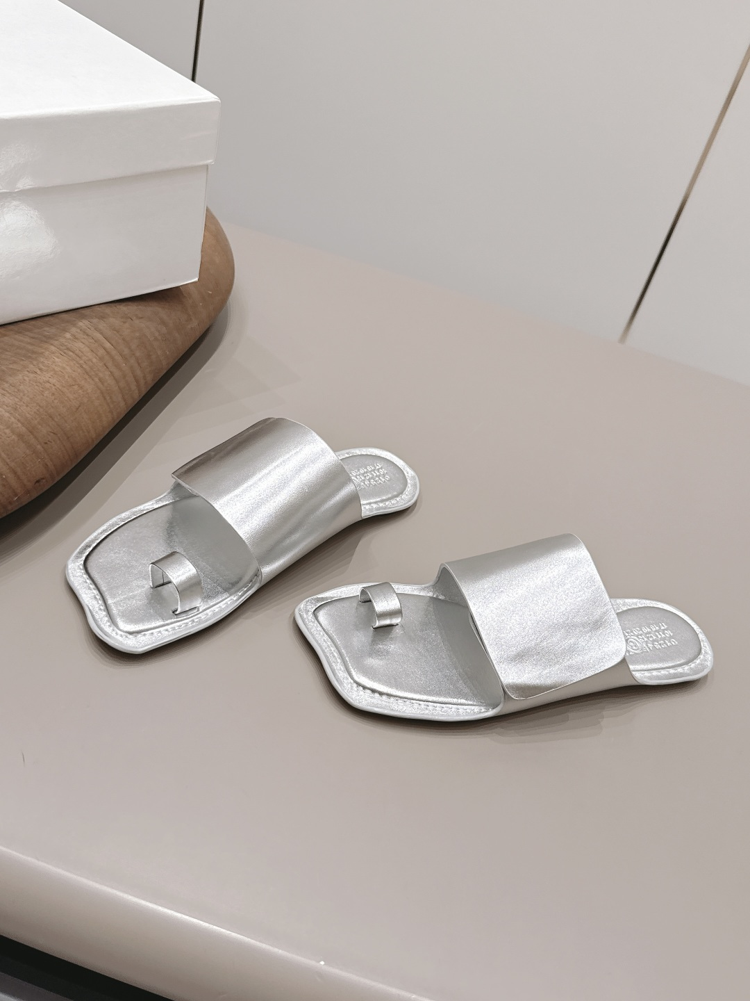 马吉拉 Maison Margiela 高定典藏经典高奢皮鞋女鞋男鞋 #9736210D 2
