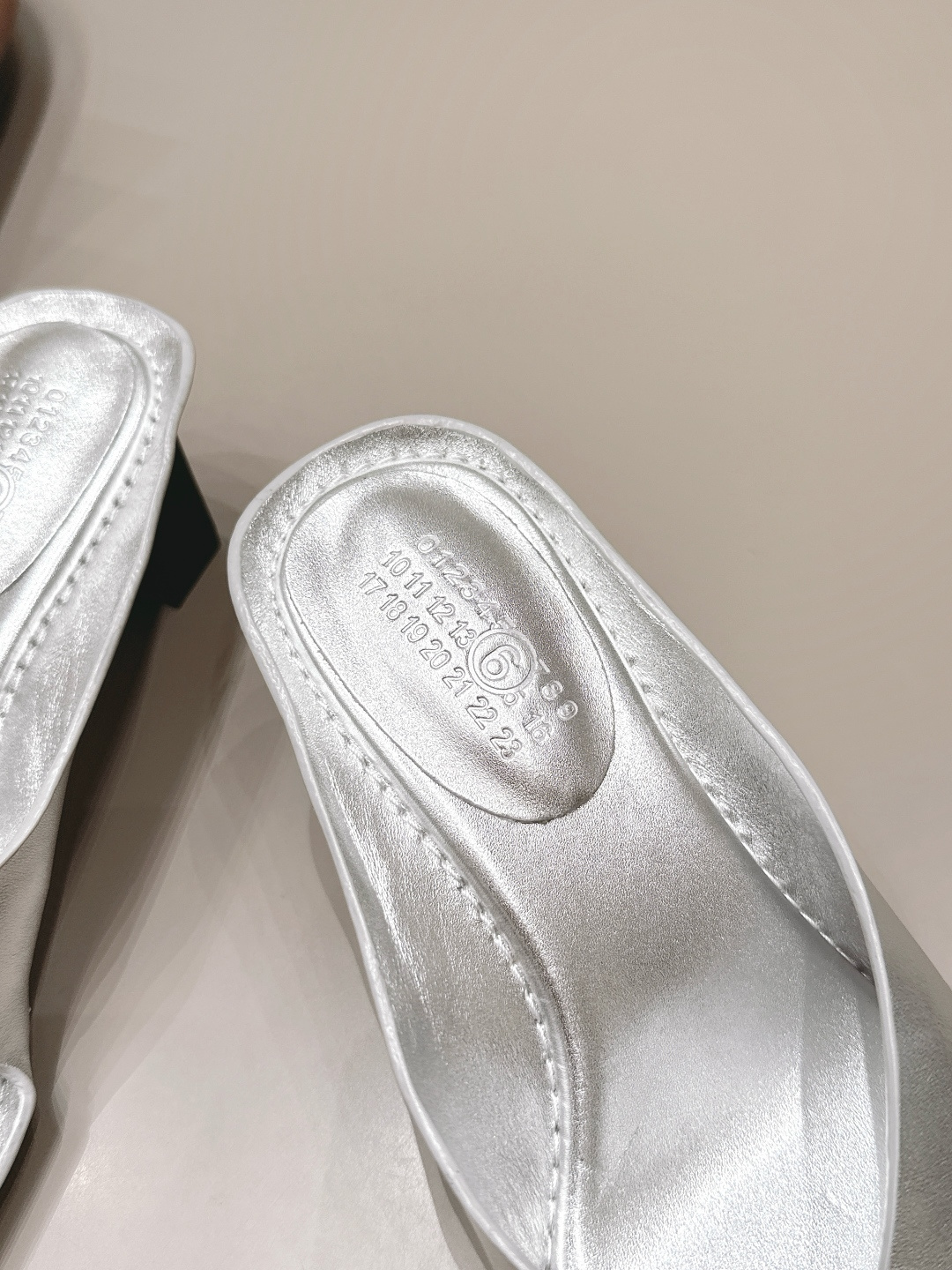 Maison Margiela Haute Couture Classic Luxury Leather Shoe Ref 7