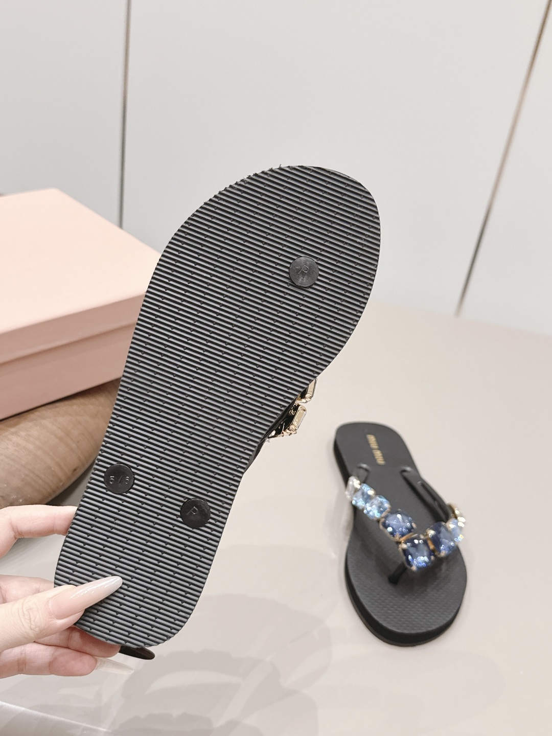 Miu Miu Slides