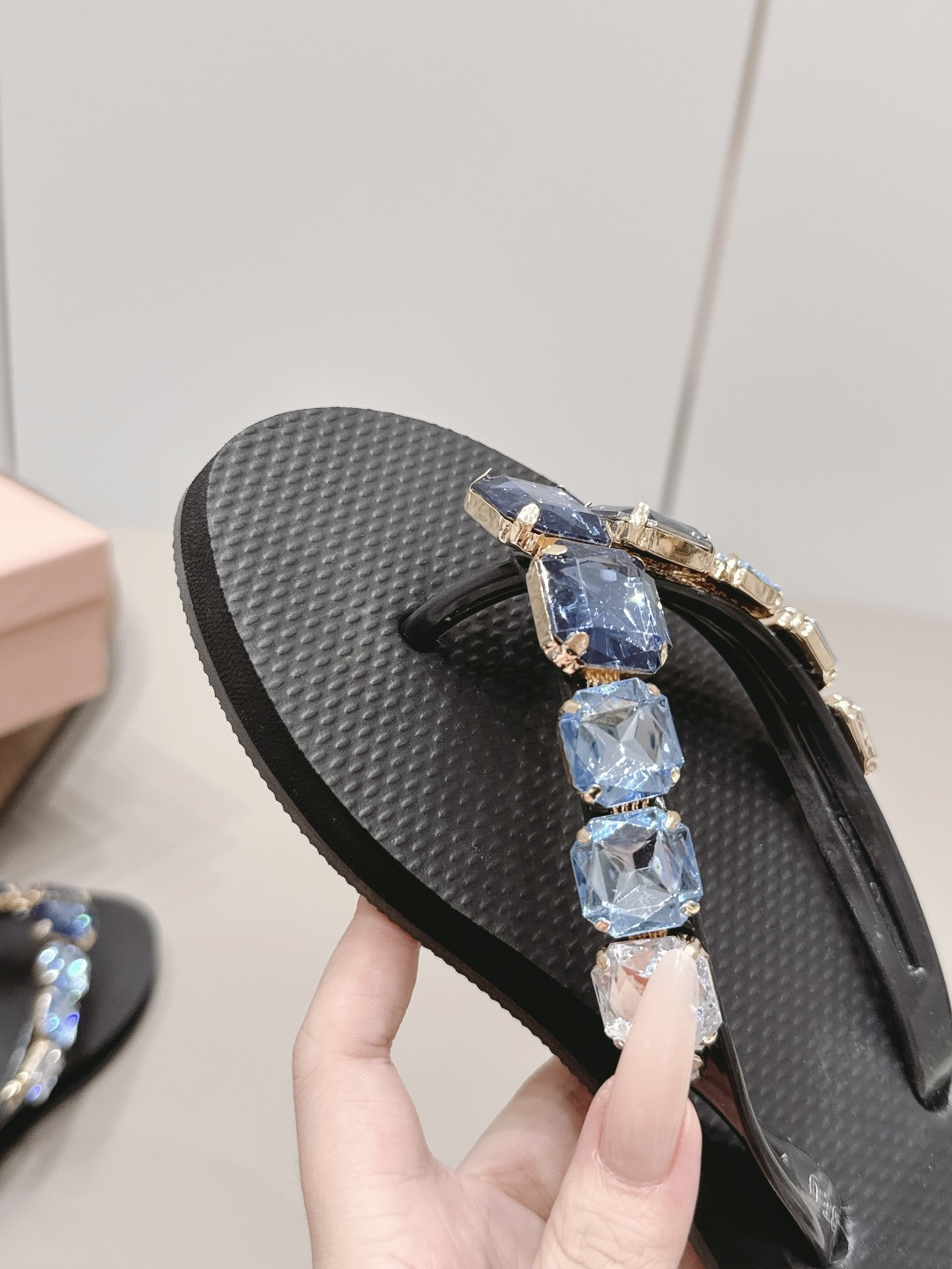 Miu Miu Slides