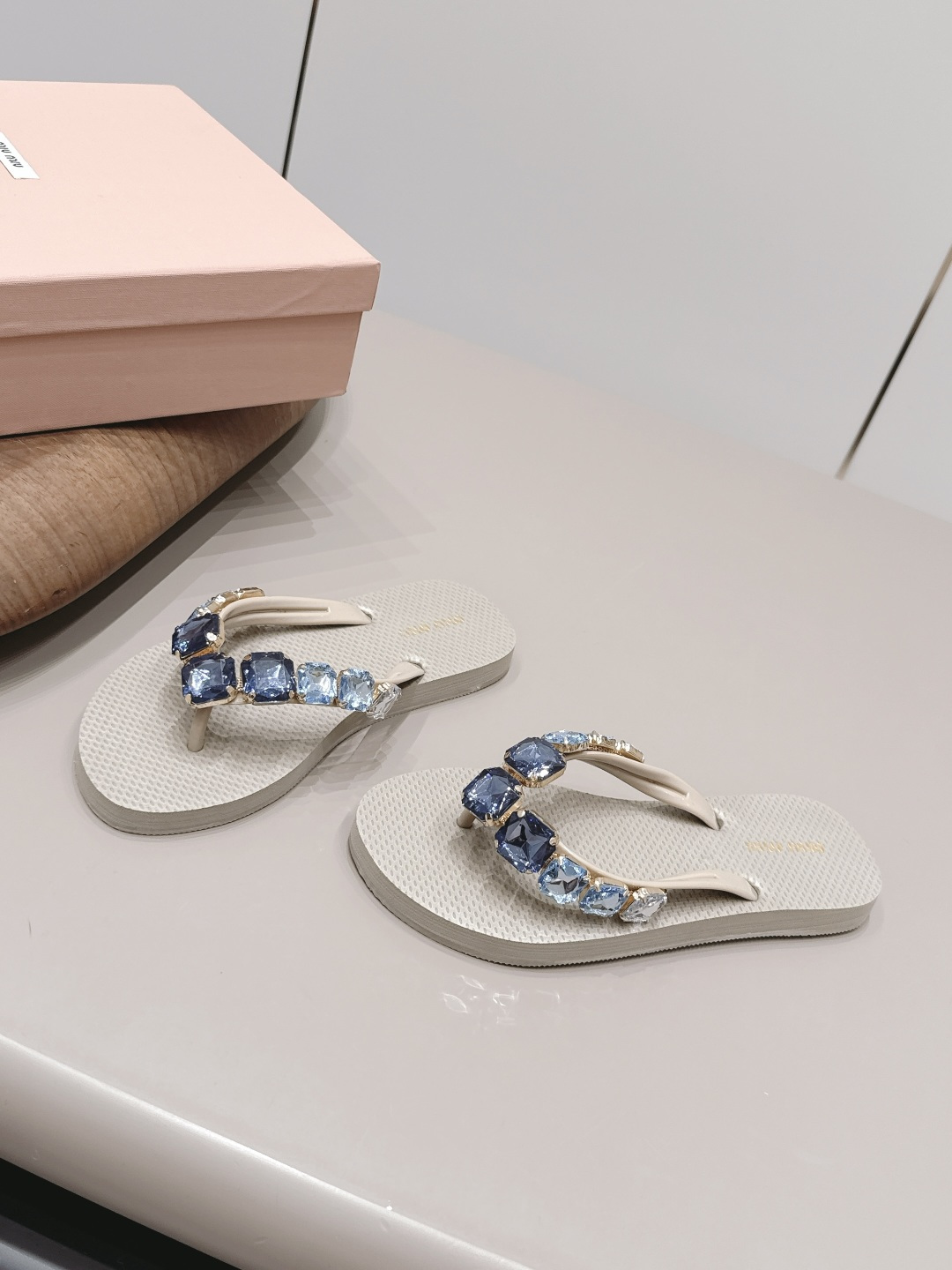 Miu Miu Slides