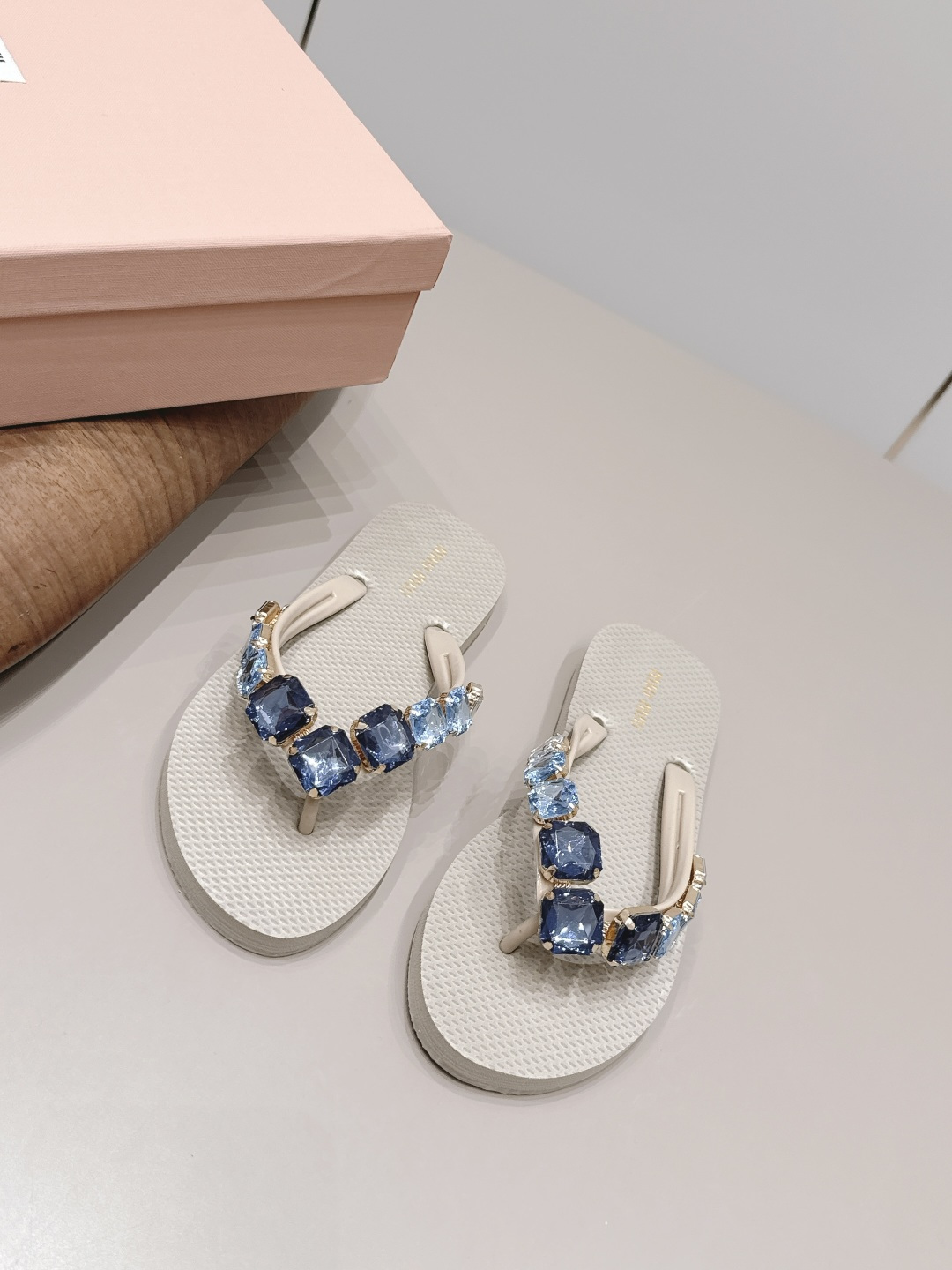 Miu Miu Slides