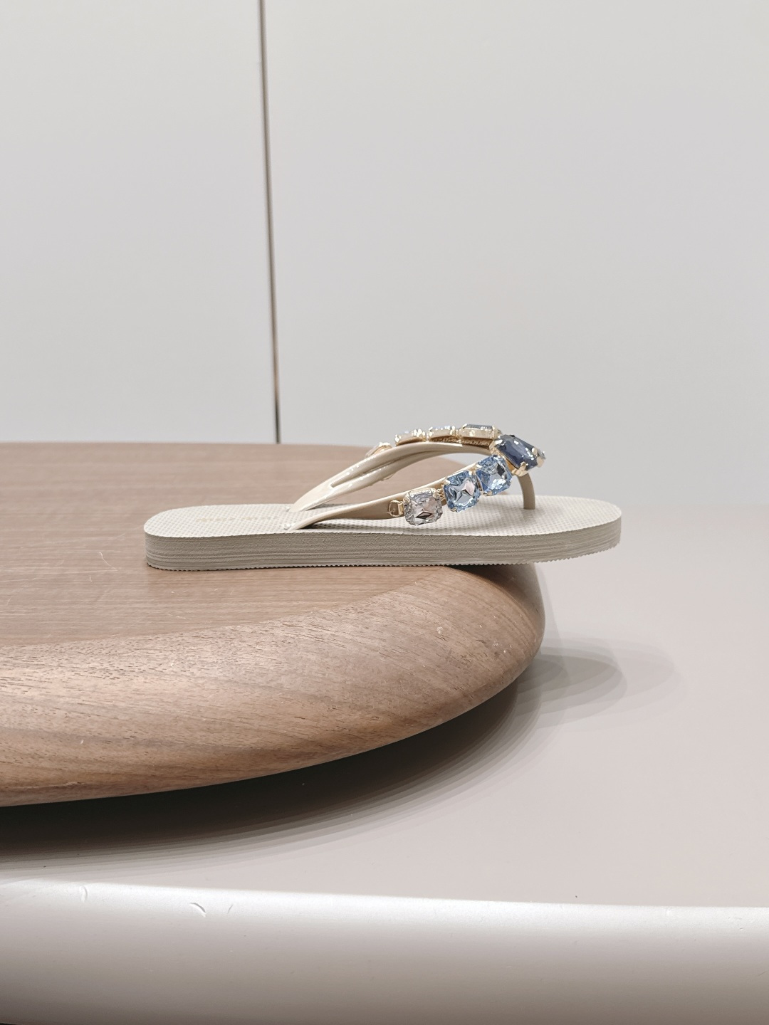 Miu Miu Slides