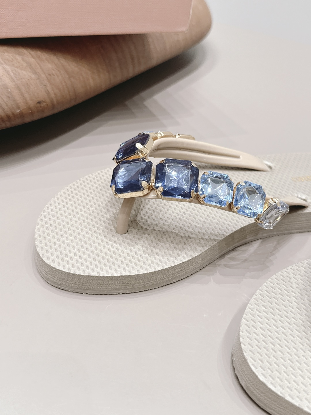 Miu Miu Slides