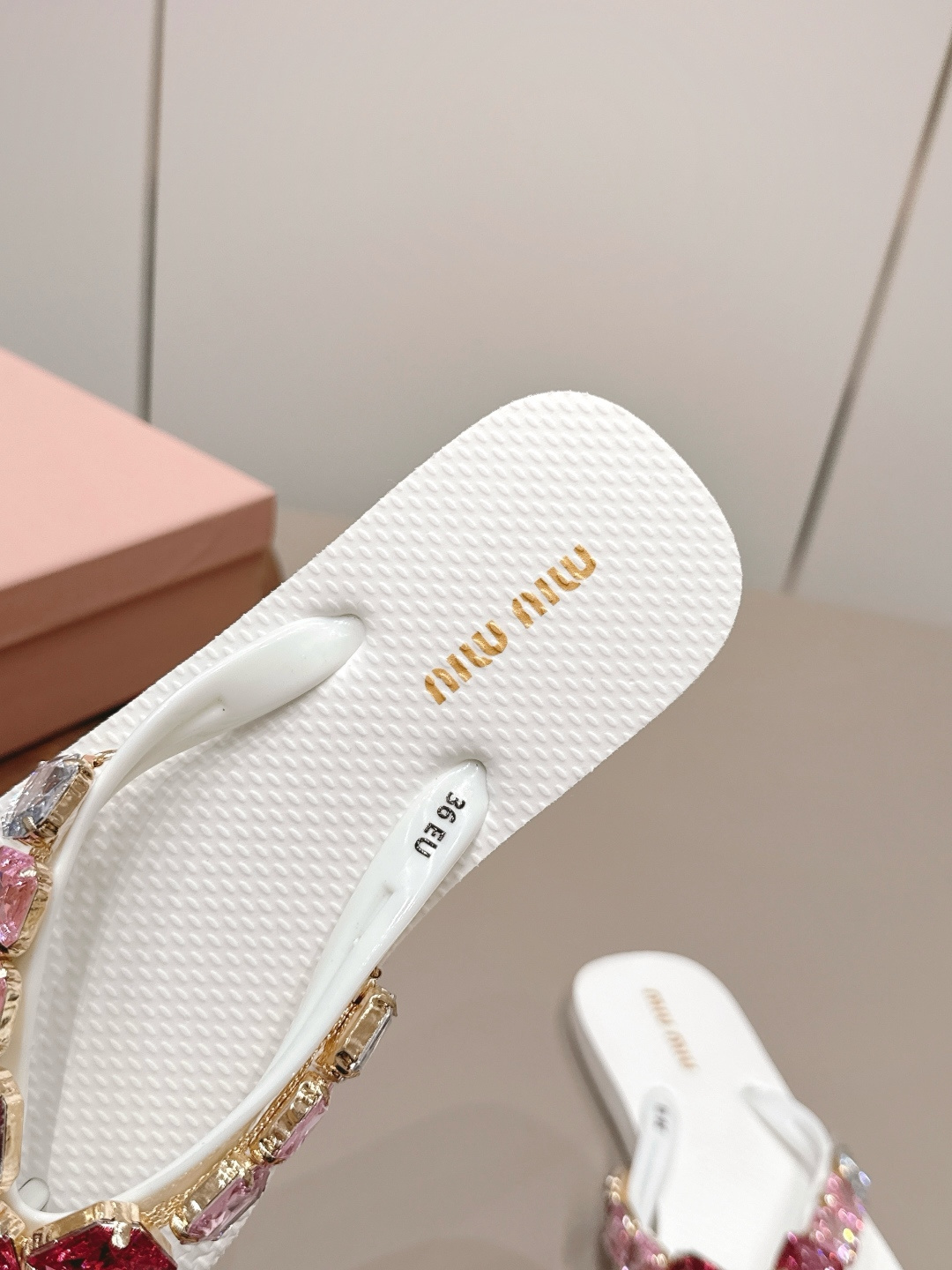 Miu Miu Slides