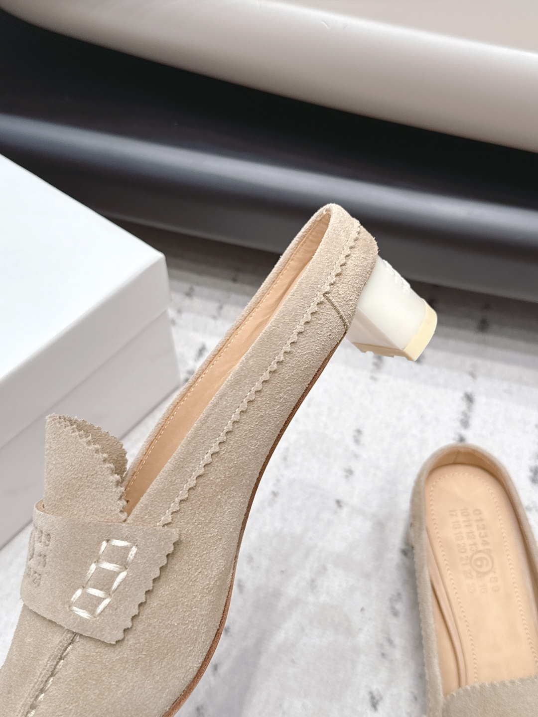 Maison Margiela Haute Couture Classic Luxury Leather Shoe Ref.985A1445 8