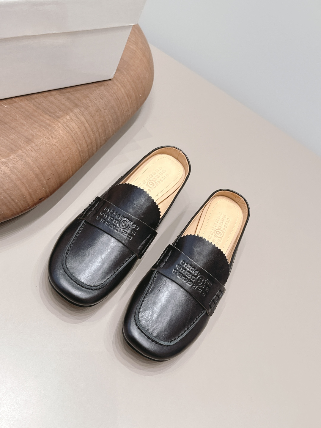 Maison Margiela Haute Couture Classic Luxury Leather Shoe Ref.5B7F5DA4