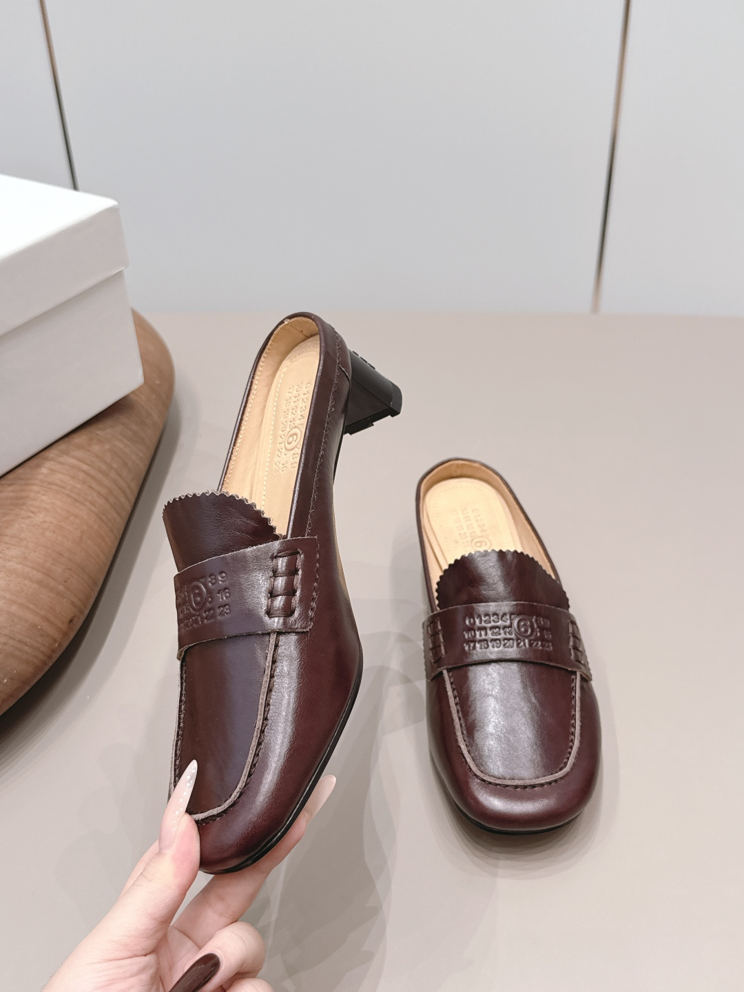 Maison Margiela Haute Couture Classic Luxury Leather Shoe Ref.0E8B714A 4