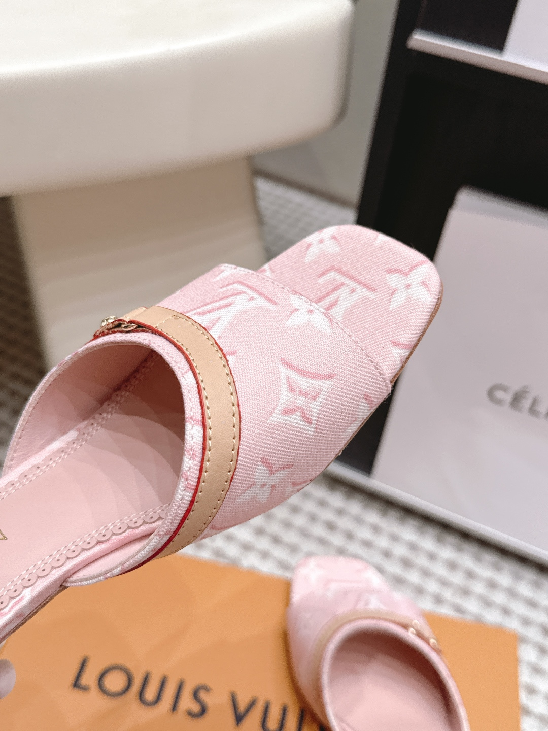Louis Vuitton Slides