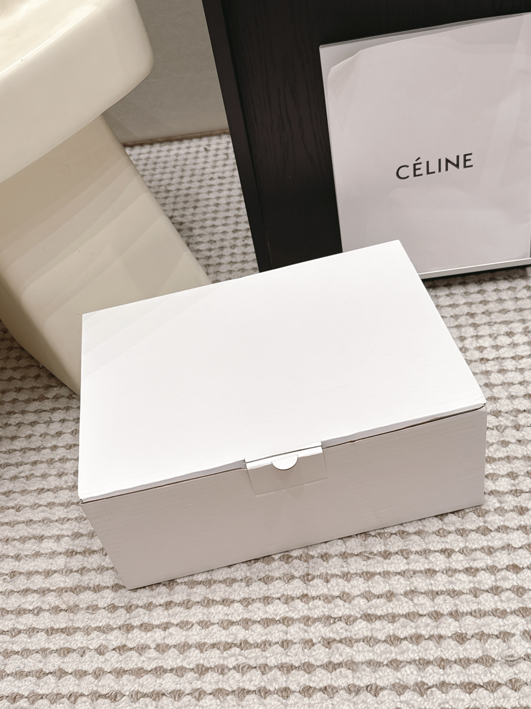 NO:930037,Official website synchronized gift box packaging, single shoes19860909官网同步礼盒包装,单鞋,Women's Shoes