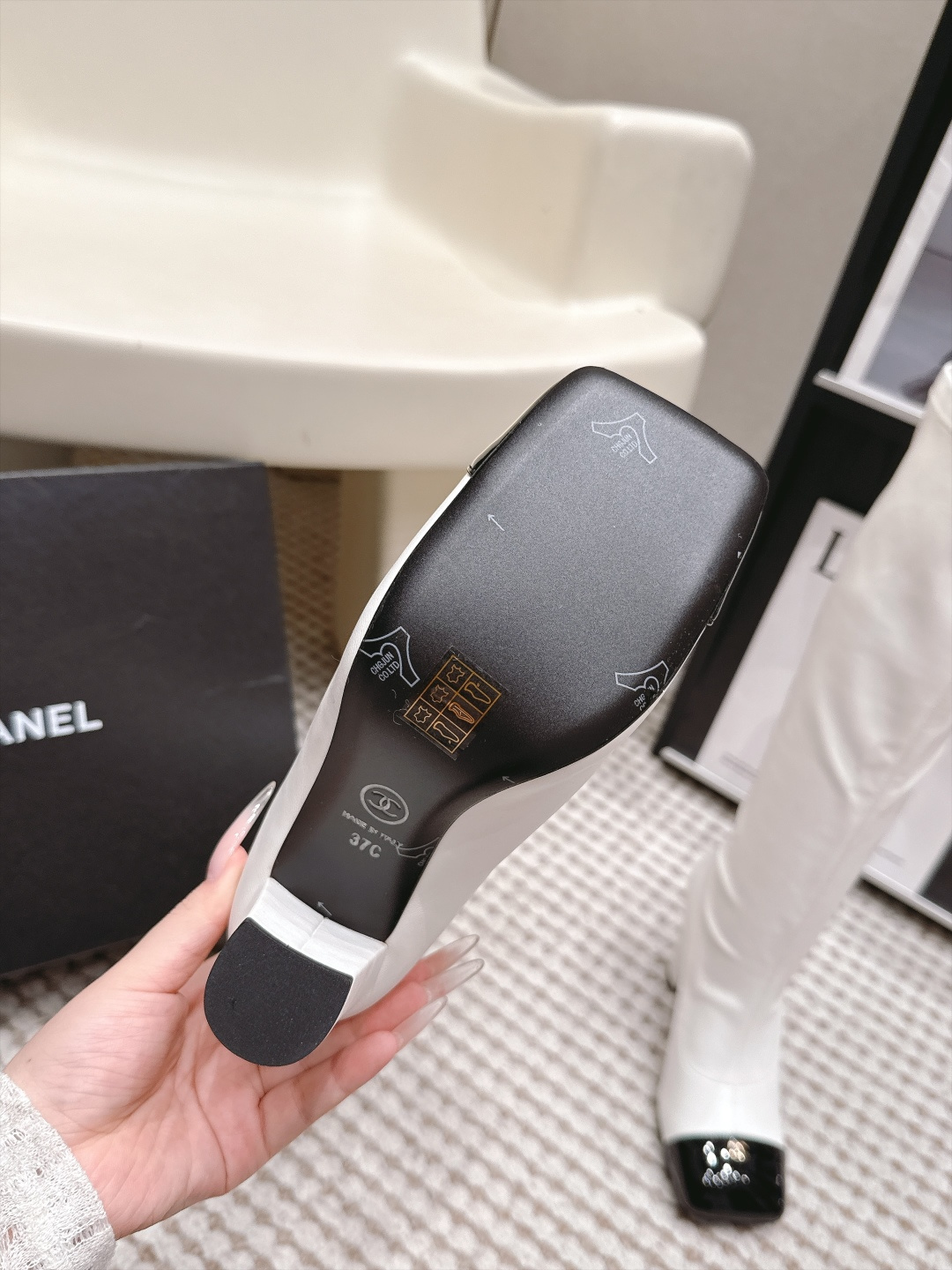 代购级 Chanel 26/秋冬新款 方头弹力靴 高跟长靴 这款靴子真的是帅气时尚的代表 低调不失奢华！简约时尚个性又大