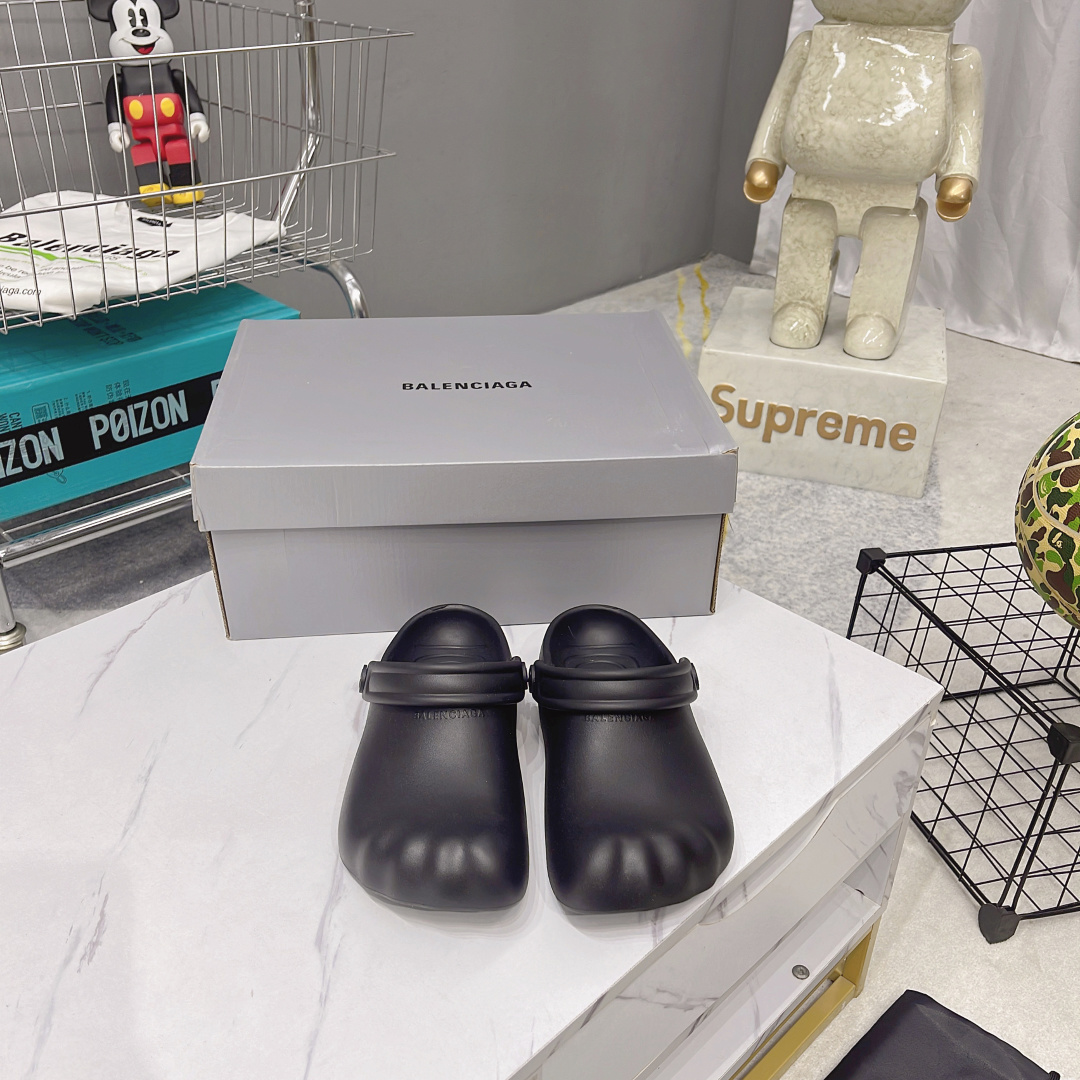 NO:260846,Blenciaga Balenciaga Sunday series couple style five-finger neck half slippers mules five-toed shoes women's 35-41 men's 39-46, slippers, balenciaga, slippers19860909Blenciaga巴黎世家Sunday系列 情侣款 五指脖肯半拖鞋 穆勒鞋 五趾鞋 女款35-41 男款39-46,拖鞋,balenciaga,slippers,Women's Shoes