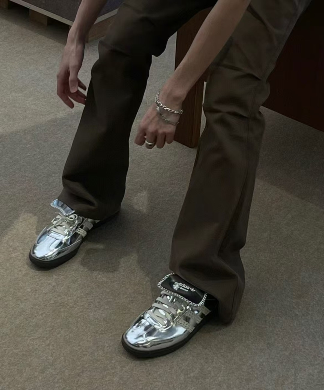 NO:614476,Upper feet, casual shoes/sports shoes, sneakers19860909上脚,休闲鞋/运动鞋,sneakers,Women's Shoes