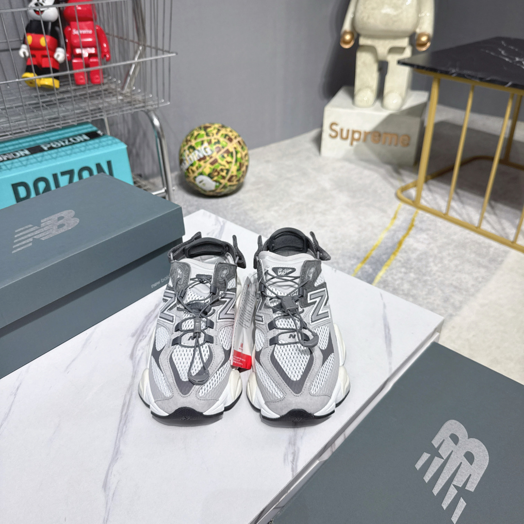 NO:868674,Joe freshgoods  Item No. U9060BCG Size 36 37 37.5 38 38.5 39 40 40.5 41 42 42.5 43 44 45, dad shoes, chamois leather19860909Joe Freshgoods x New Balance NB9060 联名款 复古休闲运动慢跑鞋 鞋款灵感源自设计师本人对夏日的怀日回忆.鞋面大身由空间双格及磨砂鞋面拼接而生,配以柔和、夏日氛围拉满#采用大面积网眼以及麂皮材质覆盖鞋身,还原经典气质.搭载ABZORB避震科技,由泡沫聚酯制成,上脚可以有效减少由鞋底反弹对身体及双腿的冲击力 货号 U9060BCG Size 36 37 37.5 38 38.5 39 40 40.5 41 42 42.5 43 44 45,老爹鞋,chamois leather,Women's Shoes