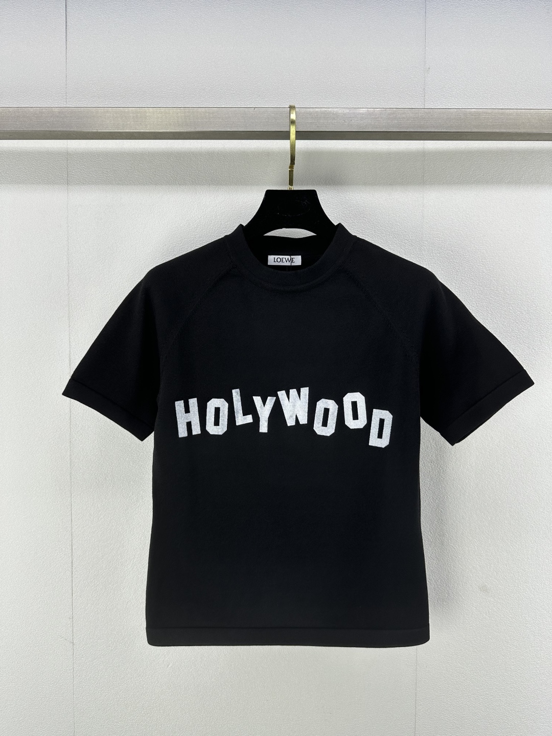 NO:306834,Loew* new details 25 Early spring new knitted round neck short sleeves classic brand logo embellishment Simple and fashionable daily casual and versatile 2 colors 3 codes SML, loewe, T-shirt, alexander wang19860909Loew*上新细节 25 早春新款针织圆领短袖 经典品牌logo图案点缀 简约时髦日常休闲百搭 2色3码SML,,loewe,T-shirt,alexander wang,Women's clothing