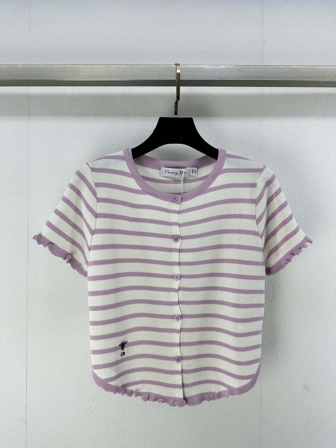 NO:311040,DIO* new details 25 New summer lace irregular cardigan short sleeves, fashionable lace design at the hem, ultra-thin fabric is cool, comfortable and breathable!  3 color 3 code SML, dior, T-shirt, alexander wang19860909DIO*上新细节 25 夏季新款花边不规则开衫短袖 下摆花边设计时尚 超薄面料冰凉舒适透气！ 3色3码SML,,dior,T-shirt,alexander wang,Women's clothing