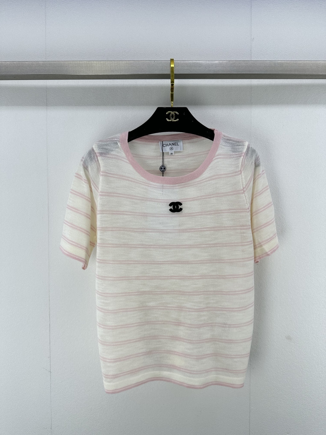 NO:312499,Chane* new details 25 new round neck striped short sleeves in summer, positioning logo stylish, ultra-thin fabric is cool, comfortable and breathable!  3 color 3 code SML, chanel, T-shirt, alexander wang19860909Chane*上新细节 25 夏季新款圆领条纹短袖 定位logo时尚 超薄面料冰凉舒适透气！ 3色3码SML,,chanel,T-shirt,alexander wang,Women's clothing