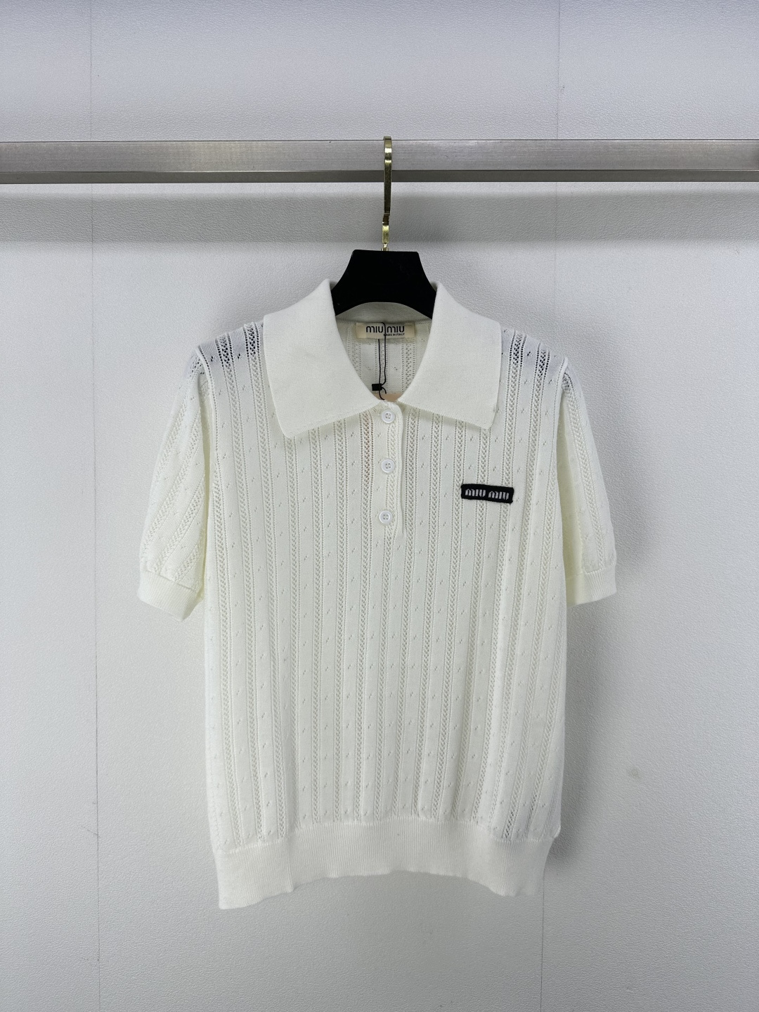 NO:312487,MIUMI new details 25 Early spring new college-style lapel knitted short-sleeved classic splicing decoration girlish style sweet atmosphere, versatile style is not picky, 2 colors and 3 sizes SML, miumiu, T-shirt, alexander wang19860909MIUMI上新细节 25 早春新款学院风翻领针织短袖经典拼接装饰 少女风减龄甜美气息 版型百搭不挑人很好 2色3码SML,,miumiu,T-shirt,alexander wang,Women's clothing