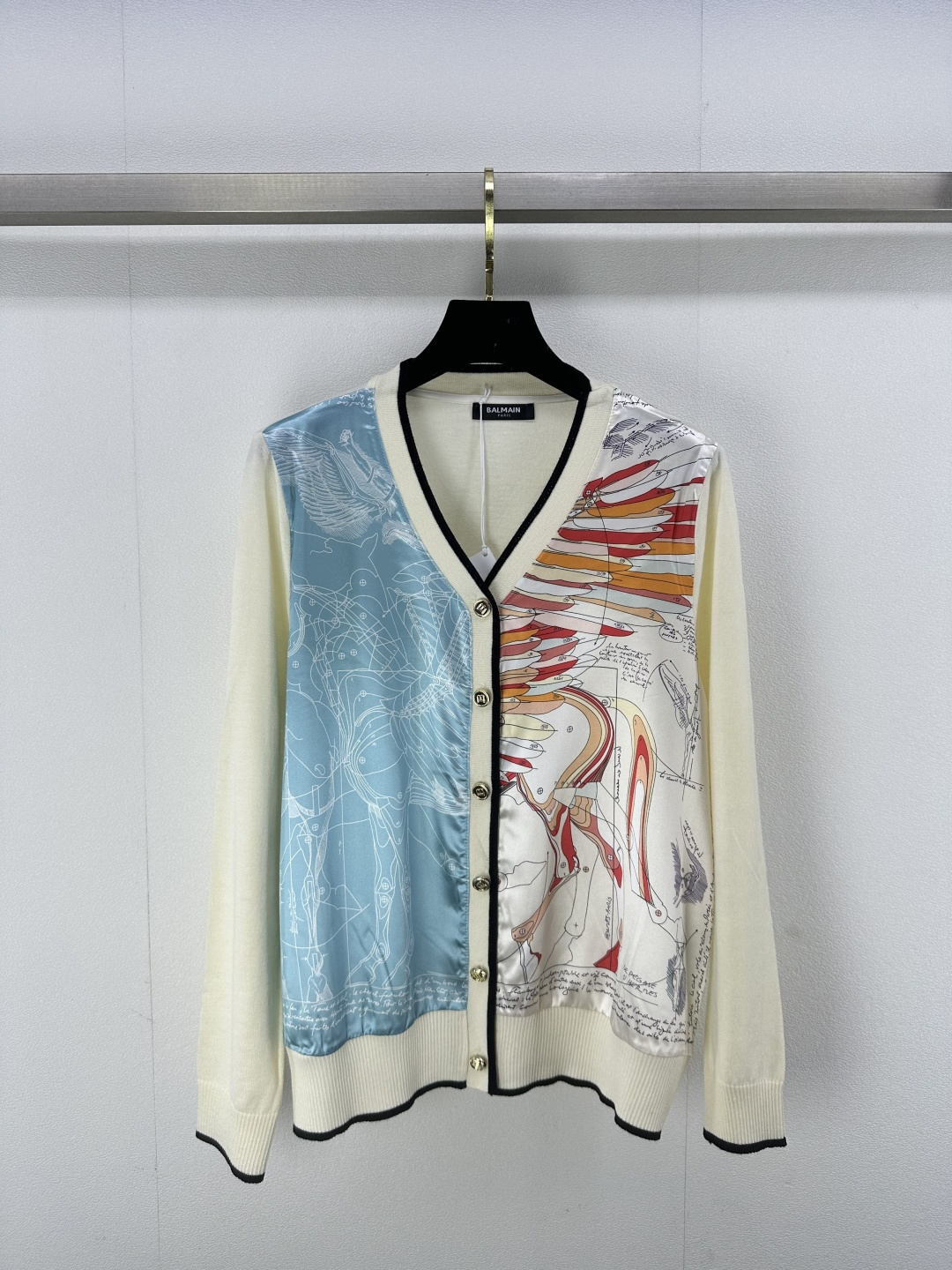 NO:311026,Balmai* new details 25 new summer color-blocking cardigan Customized metal B-buckle mulberry silk splicing design high-end atmospheric luxury versatile and not picky 2 colors 3 size SML, balmain, alexander wang19860909Balmai*上新细节 25 夏季新款拼色开衫 定制金属B扣 桑蚕丝拼接设计高端大气奢华 百搭不挑人 2色3码SML,,balmain,alexander wang,Women's clothing