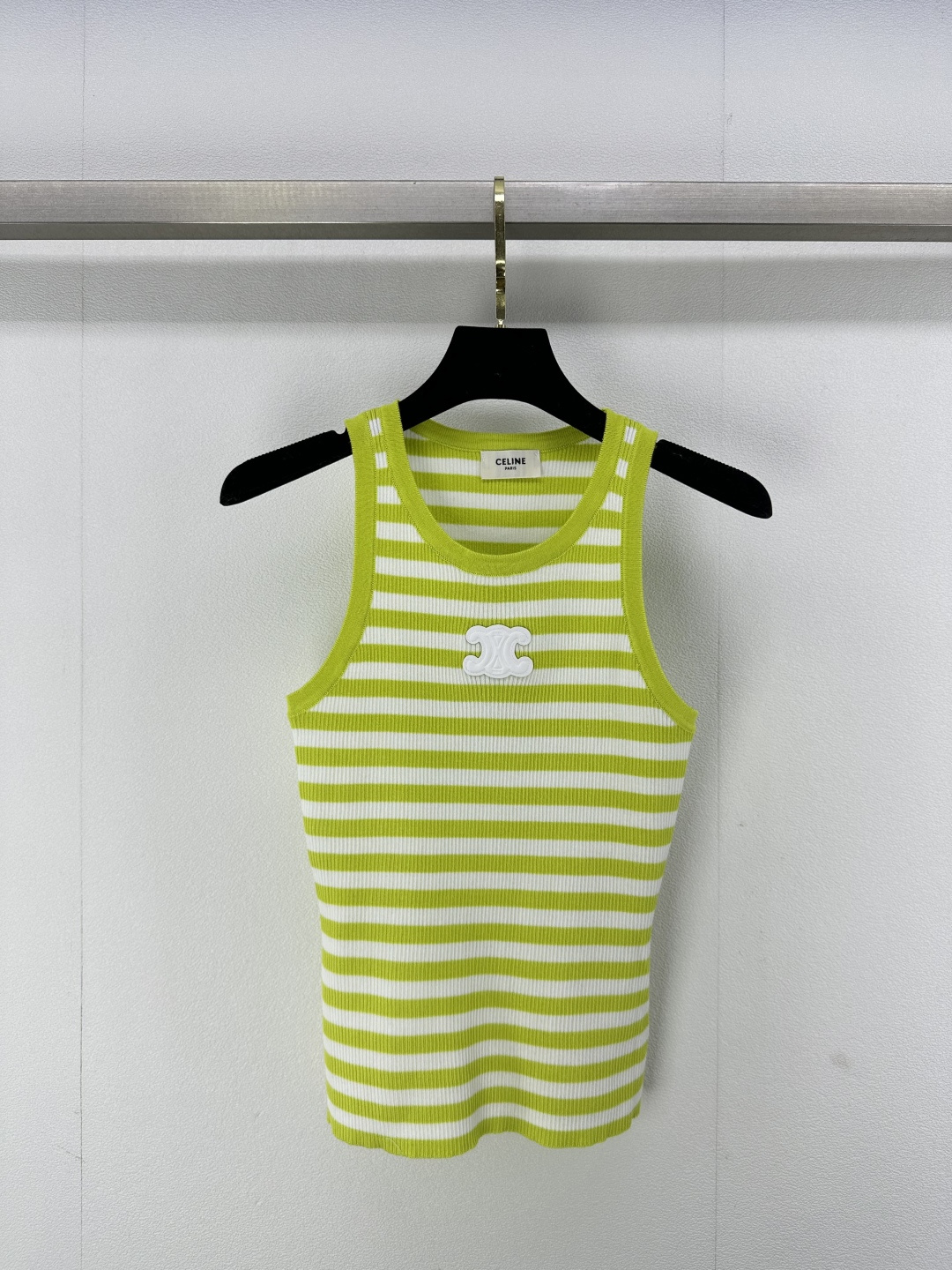 NO:311000,Celin* *New details 25 Spring and summer new striped vest, leather logo on chest, contrasting stripes fashionable, versatile and not picky, 2 colors, 3 sizes, SML, celine, alexander wang19860909Celin* *上新细节 25 春夏新款条纹背心 胸前皮革logo徽标 撞色条纹时髦 百搭不挑人 2色3码SML,,celine,alexander wang,Women's clothing