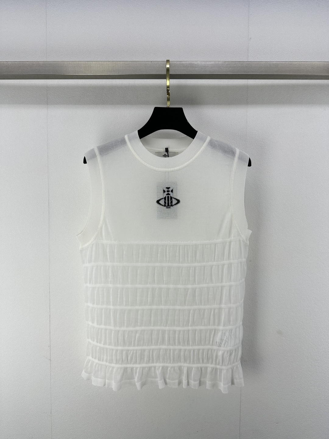 NO:320984,vivienne westwoo Queen Mother* new details 25 Spring and summer new style embroidered galacquer with concave hem splicing sleeveless vest The galacquer is fashionable and fashionable, versatile and not picky 2 colors 3 codes SML, alexander wang19860909vivienne westwoo西太后*上新细节 25 春夏新款胸前刺绣纱网装凹凸下摆拼接无袖背心 纱网拼接时髦洋气 百搭不挑人 2色3码SML,,alexander wang,Women's clothing