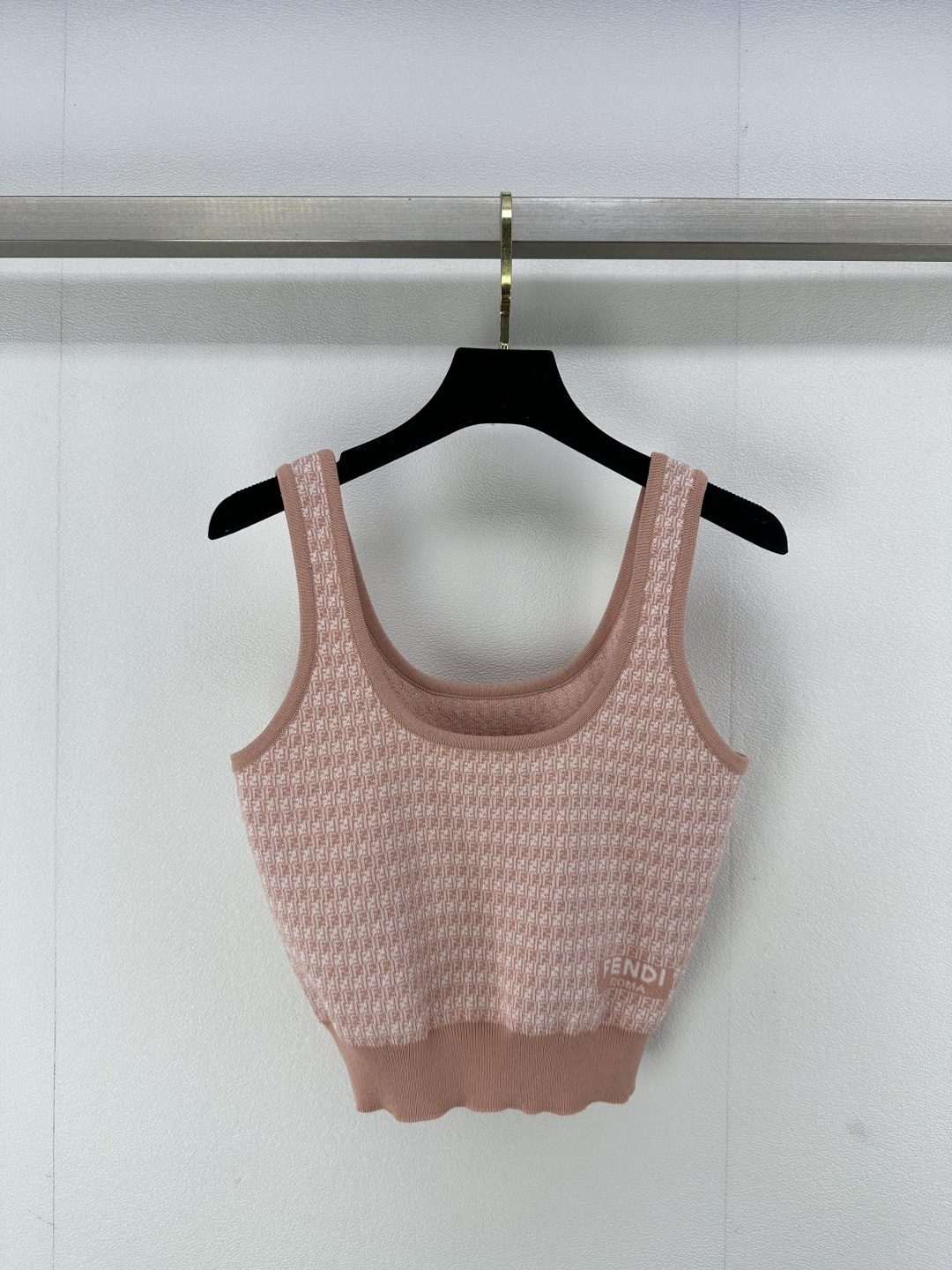 NO:325303,Fend* new details 25 Early spring new knitted round neck full print vest Classic brand double Flogo old-fashioned jacquard decoration Regular style Simple and fashionable daily versatile 3 colors 3 codes SML, fendi, alexander wang19860909Fend*上新细节 25 早春新款针织圆领满印背心 经典品牌双Flogo老花提花装饰 常规版型 简约时髦日常百搭 3色3码SML,,fendi,alexander wang,Women's clothing