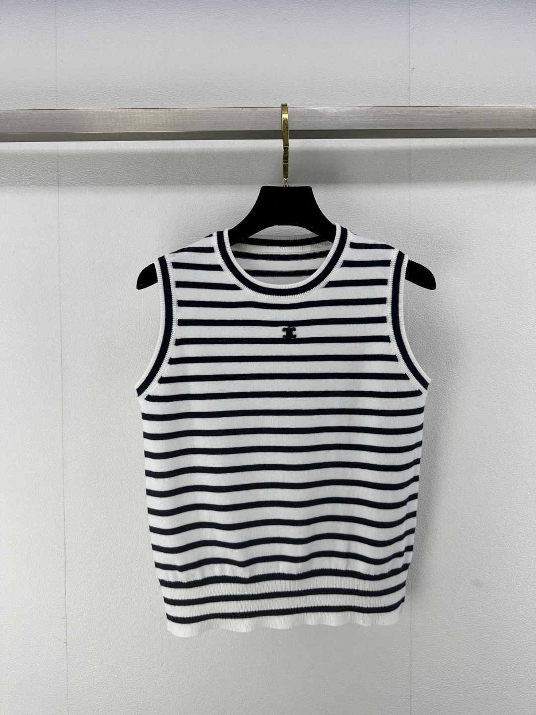 NO:322508,Celin* new details 25 Spring and summer new striped vest casually dressed l Elastic style inclusive and super contrasting colors full of fashionableness and beauty comfort ~ versatile and not picky 2 colors 3 size SML, celine, alexander wang19860909Celin*上新细节 25 春夏新款条纹背心 随性穿搭 l 弹力款包容性超强撞色系时髦度和美感舒适度十足～百搭不挑人 2色3码SML,,celine,alexander wang,Women's clothing
