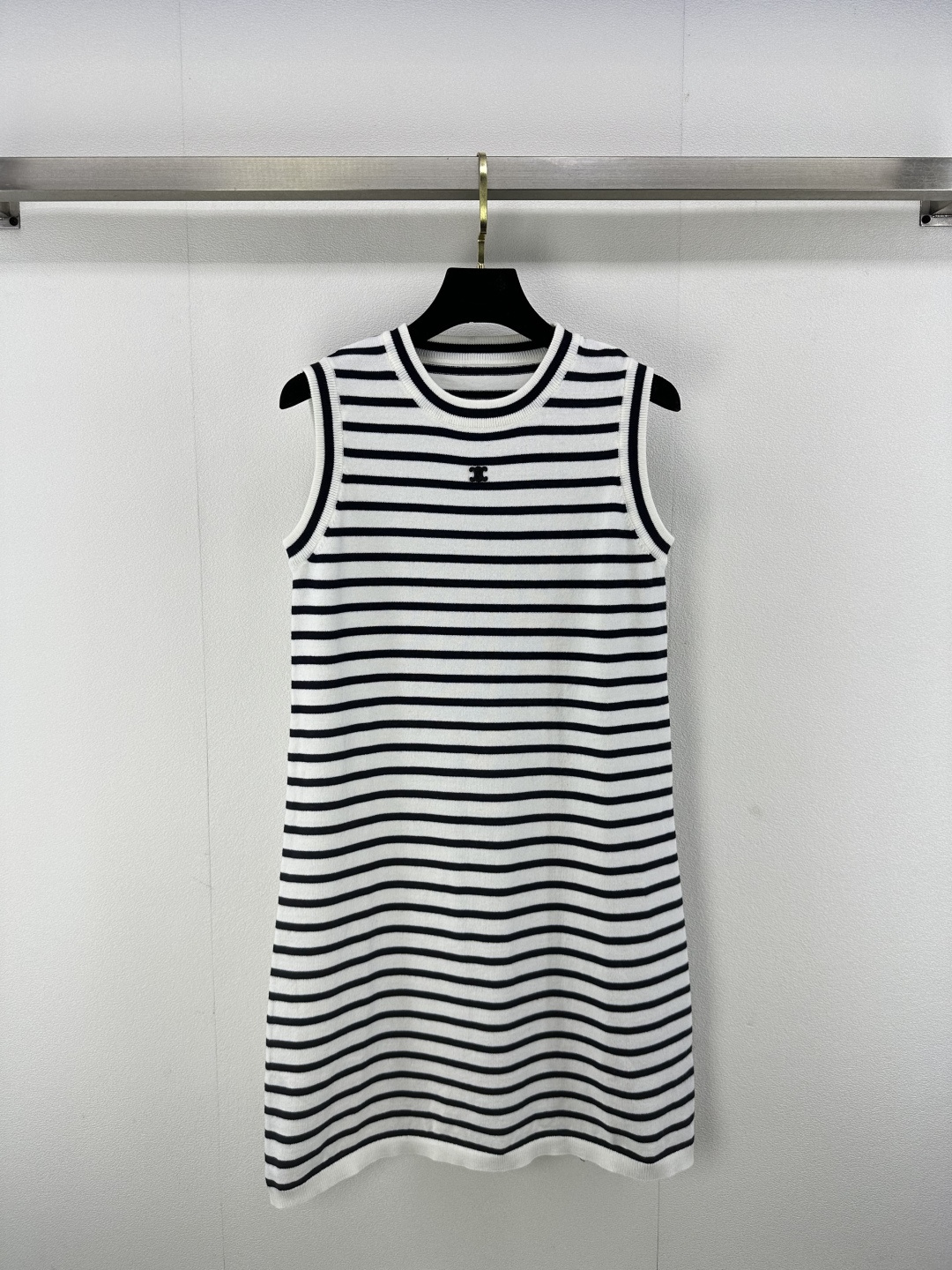 NO:322497,Celin* new details 25 Spring and summer new striped vest skirt casually wear l elastic style inclusive and super contrasting colors full of fashionableness and beauty comfort ~ versatile and not picky 2 colors 3 size SML, celine, skirts, alexander wang19860909Celin*上新细节 25 春夏新款条纹背心裙 随性穿搭 l 弹力款包容性超强撞色系时髦度和美感舒适度十足～百搭不挑人 2色3码SML,,celine,skirts,alexander wang,Women's clothing