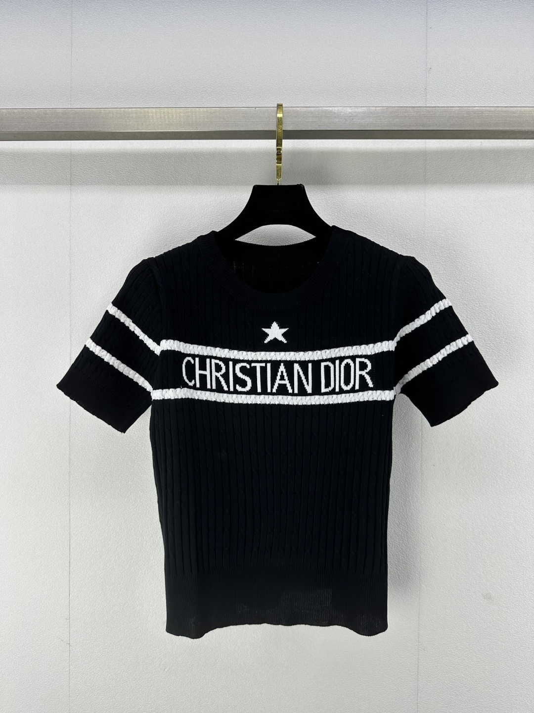 NO:322523,Dio* new details 25 spring and summer new round neck contrasting color short sleeves Five-pointed star contrasting color versatile style for daily commuting and traveling soft and comfortable skin-friendly 3 colors 3 codes SML, dior, T-shirt, alexander wang19860909Dio*上新细节 25 春夏新款圆领撞色短袖 五角星撞色 日常通勤出行百搭款 柔软舒适亲肤 3色3码SML,,dior,T-shirt,alexander wang,Women's clothing