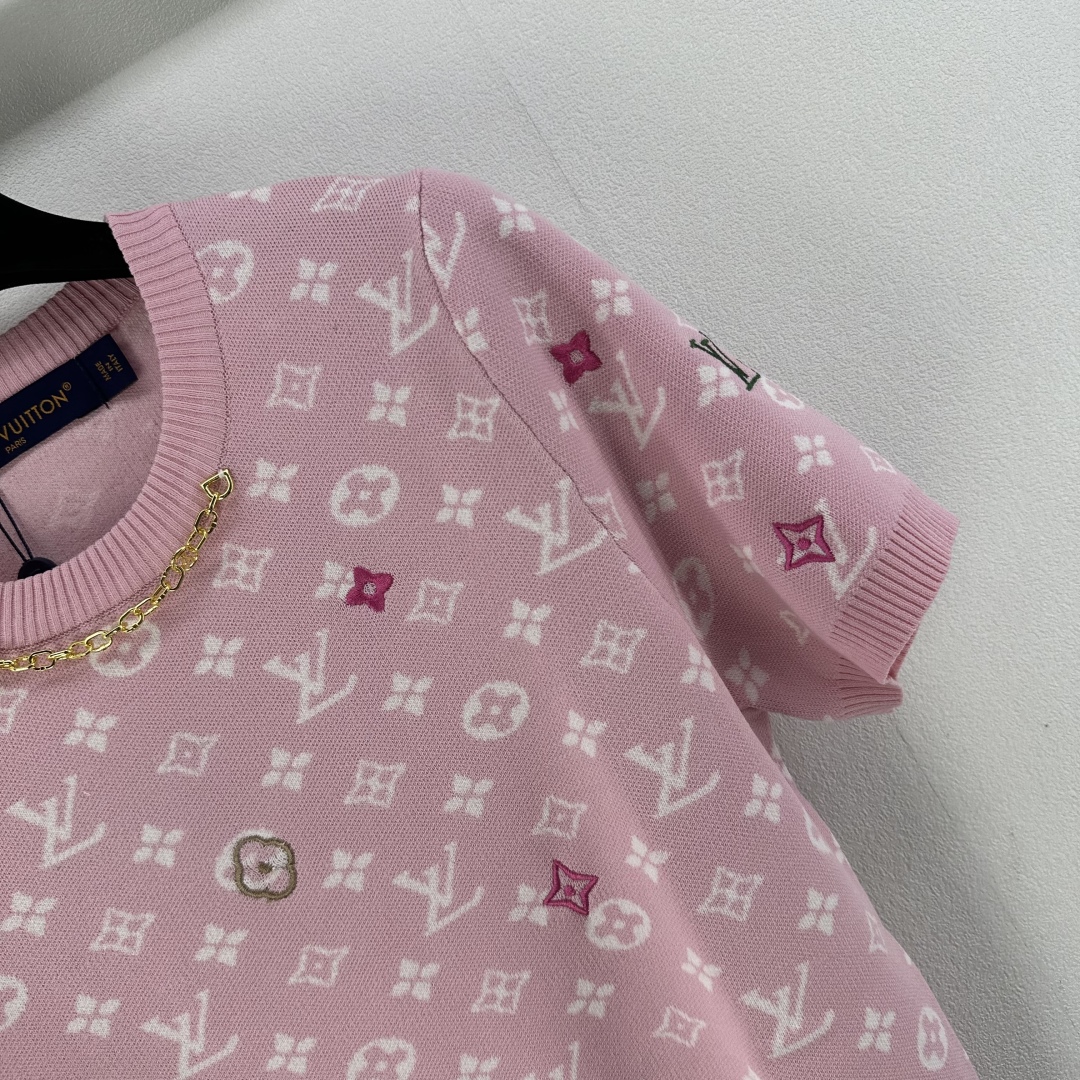 Louis Vuitton Pink Monogram Short Sleeve Knit Top Luxury Designer T-Shirt 2 cmp i1750696257135 9298 0 2