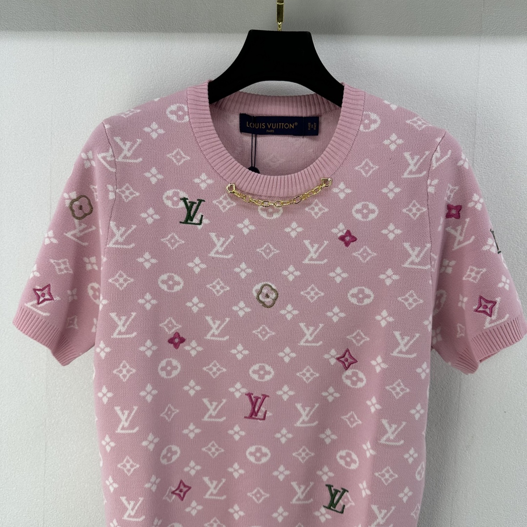 Louis Vuitton Pink Monogram Short Sleeve Knit Top Luxury Designer T-Shirt 4 cmp i1750696284641 827 0 3