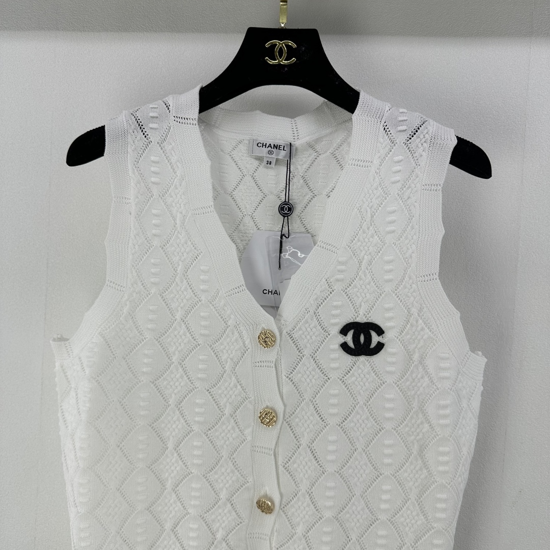 Chanel White Knit Vest Top with Golden Buttons, Women's Sleeveless Sweater 5 cmp i1750779252151 1789 0 3