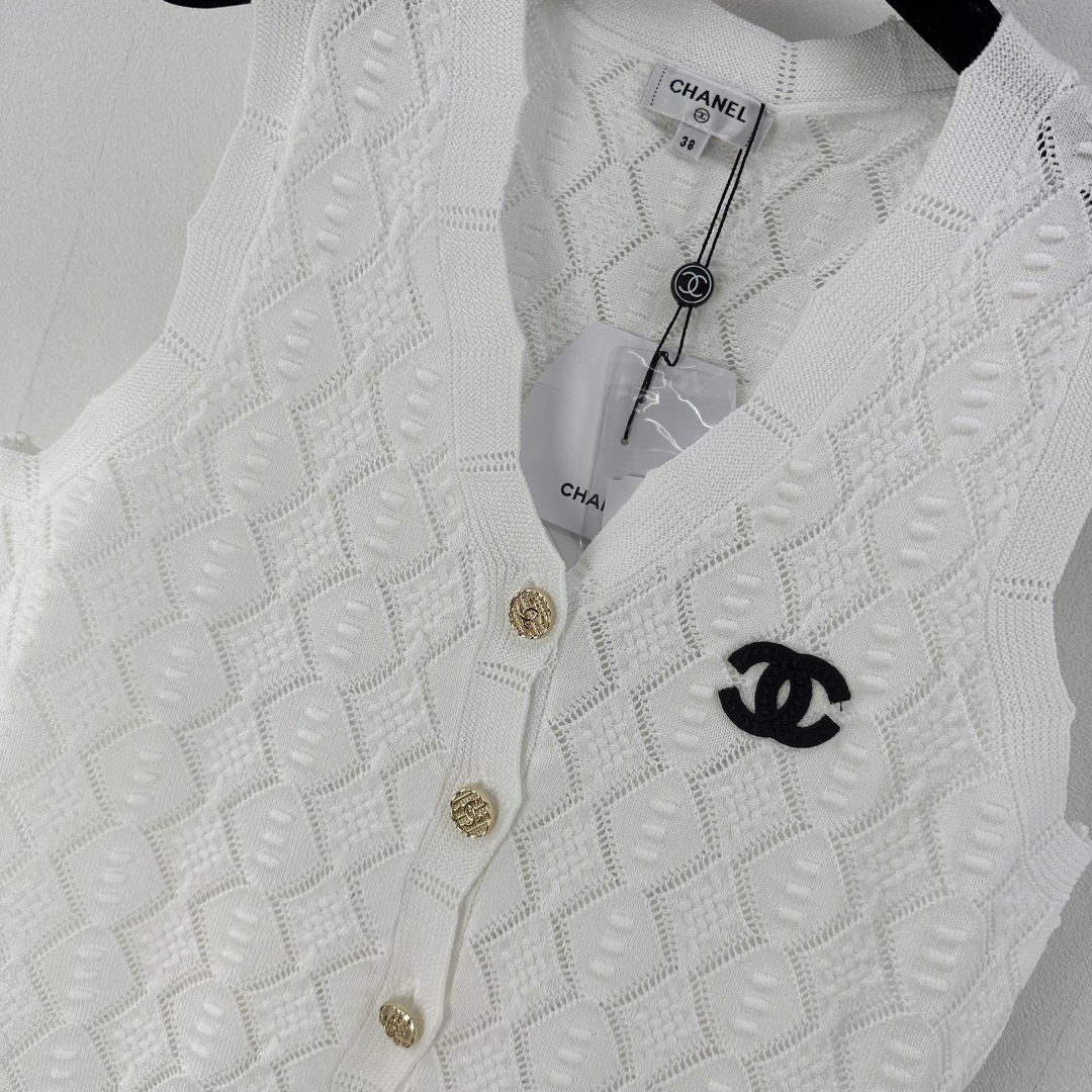 Chanel White Knit Vest Top with Golden Buttons, Women's Sleeveless Sweater 6 cmp i1750779252153 9983 0 5