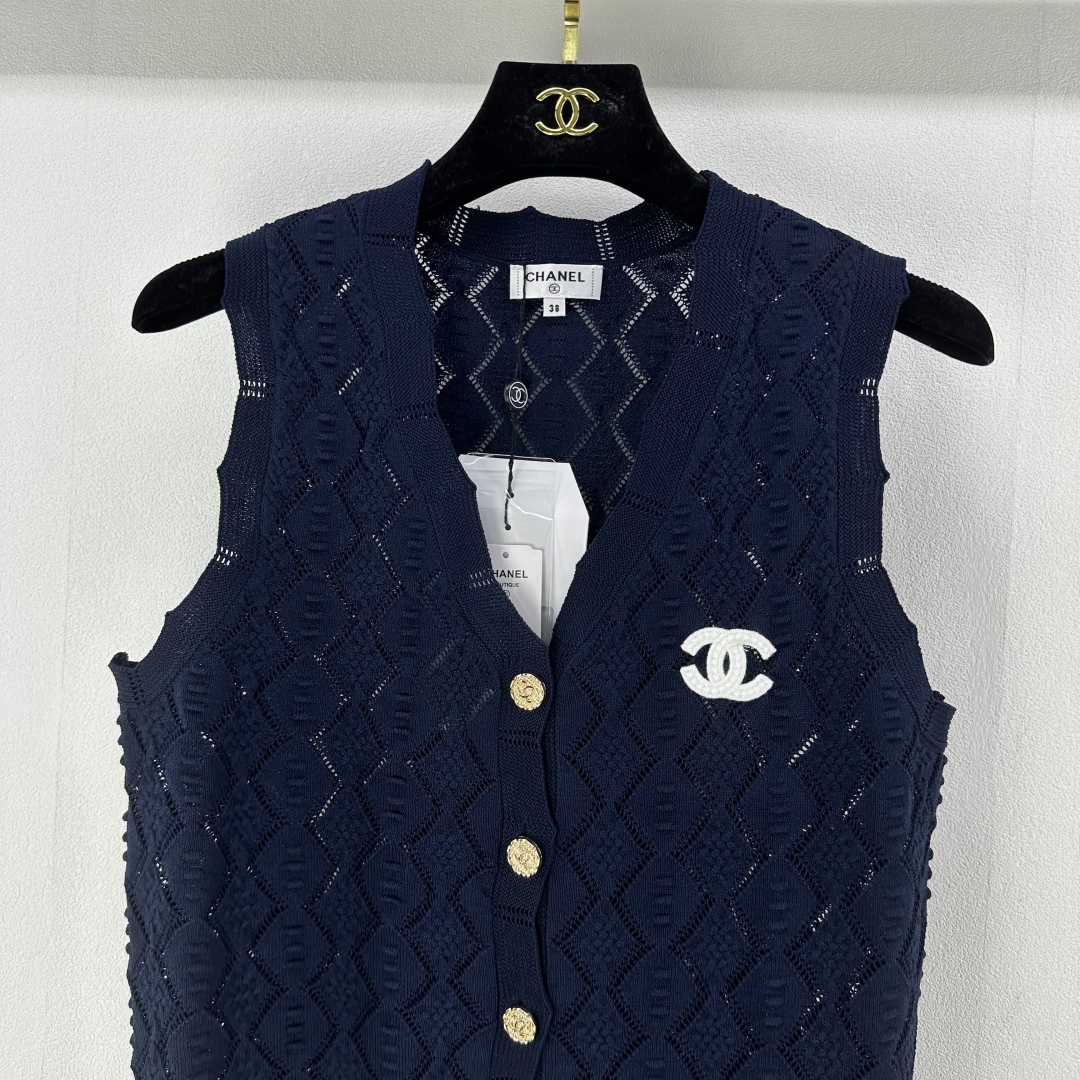 Chanel Women's Navy Knit Vest Sleeveless Top with CC Logo and Button Closure 4 cmp i1750779337826 647 0 3