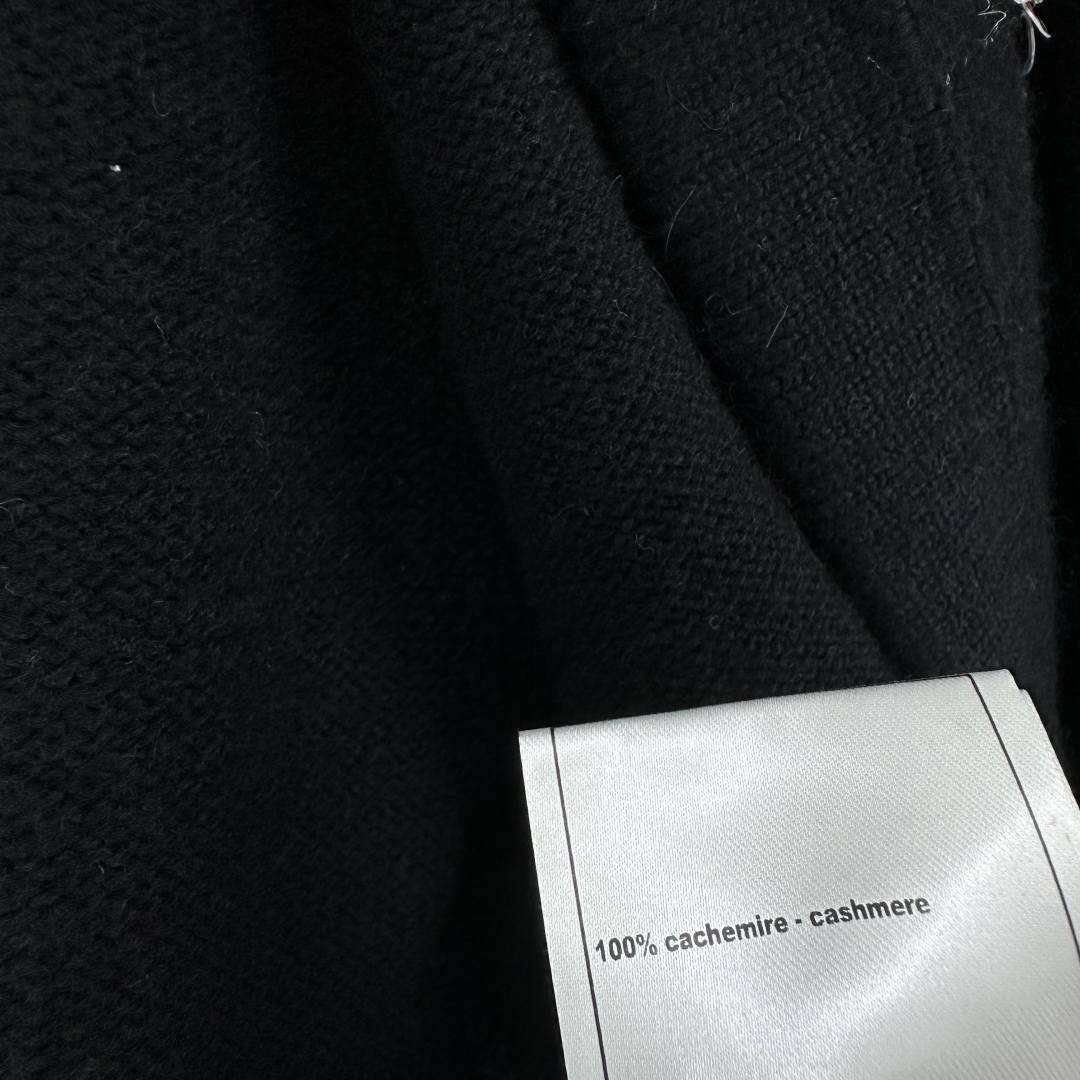 Chanel Black Cashmere Cardigan with Jeweled Floral Embellishments 9 cmp i1750782062060 3036 0 7