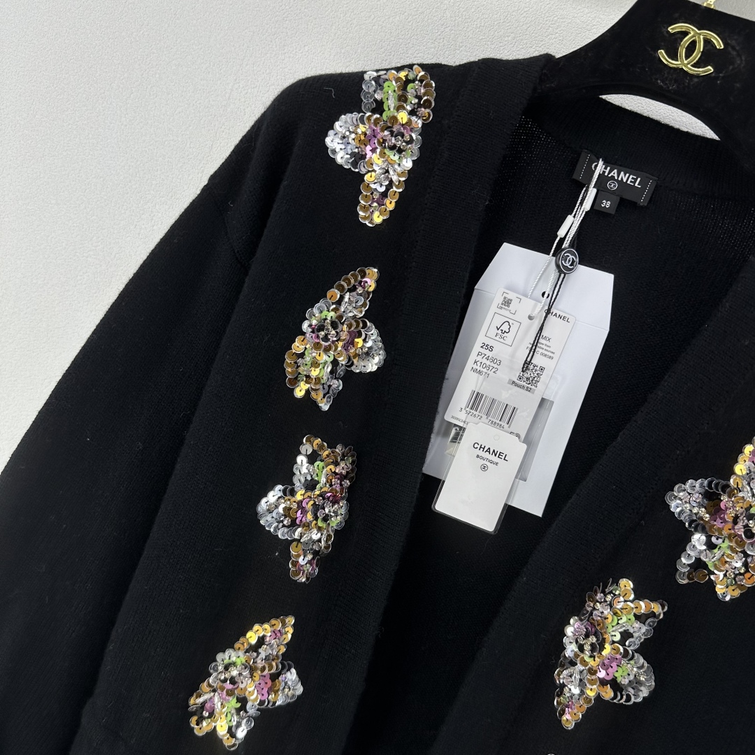 Chanel Black Cashmere Cardigan with Jeweled Floral Embellishments 4 cmp i1750782065420 3004 0 1