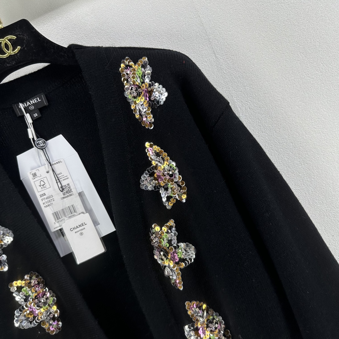 Chanel Black Cashmere Cardigan with Jeweled Floral Embellishments 3 cmp i1750782065420 8334 0 2