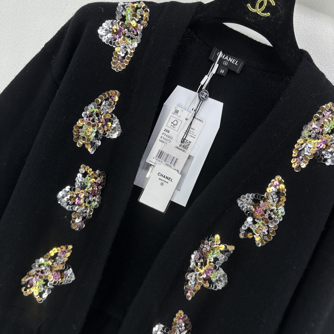 Chanel Black Cashmere Cardigan with Jeweled Floral Embellishments 6 cmp i1750782065424 7094 0 5
