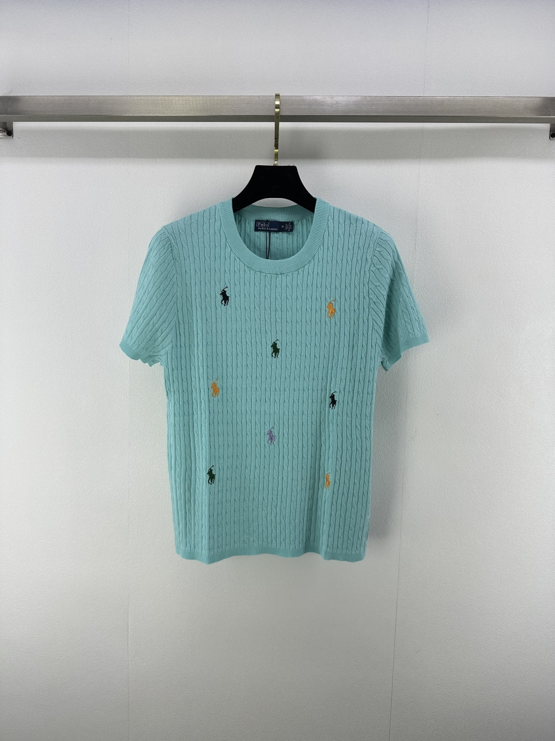 NO:438094,New details on Rl* 25 New summer diamond embroidery short sleeves Macaron color embroidery classic style high-end and fashionable. A must-have item for white and rich beauty, sweet and mysterious and noble!  Imported Swiss woven craftsmanship classic style and elegant temperament. 3 colors and 3 codes SML, T-shirt, alexander wang19860909Rl*上新细节 25 夏季新款菱格刺绣短袖 马卡龙配色刺绣 经典版型高级又时髦 白富美必备单品,又甜气质神秘又高贵！进口瑞士机织工艺经典版型气质随性优雅. 3色3码SML,,T-shirt,alexander wang,Women's clothing