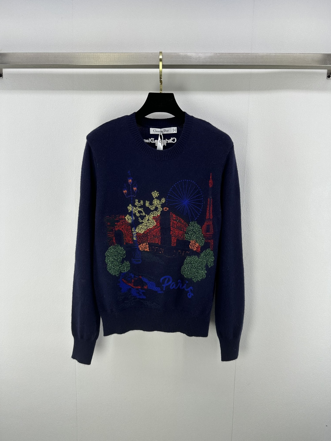 NO:445466,Dio* New details 25 The latest series of early autumn city limited edition city view round neck knitted long sleeves!  Custom imported cashmere material, round neck knitted long-sleeved cutting, ready-to-wear is made of hand-drawn sketching techniques, outlining the city street scene of the Ferris wheel, rich patterns and colors are full of eye-catching, and the brand's high-end design feel is full of!  3 color 3 code SML, dior, alexander wang19860909Dio* 上新细节 25 早秋最新系列城市限定 城景圆领针织长袖！定制进口羊绒材质 圆领针织长袖裁剪 成衣以大面积手绘素描手法 勾勒摩天轮城市街景 层次丰富的图案和色彩满满亮眼 后背品牌高级设计感拉满！ 3色3码SML,,dior,alexander wang,Women's clothing