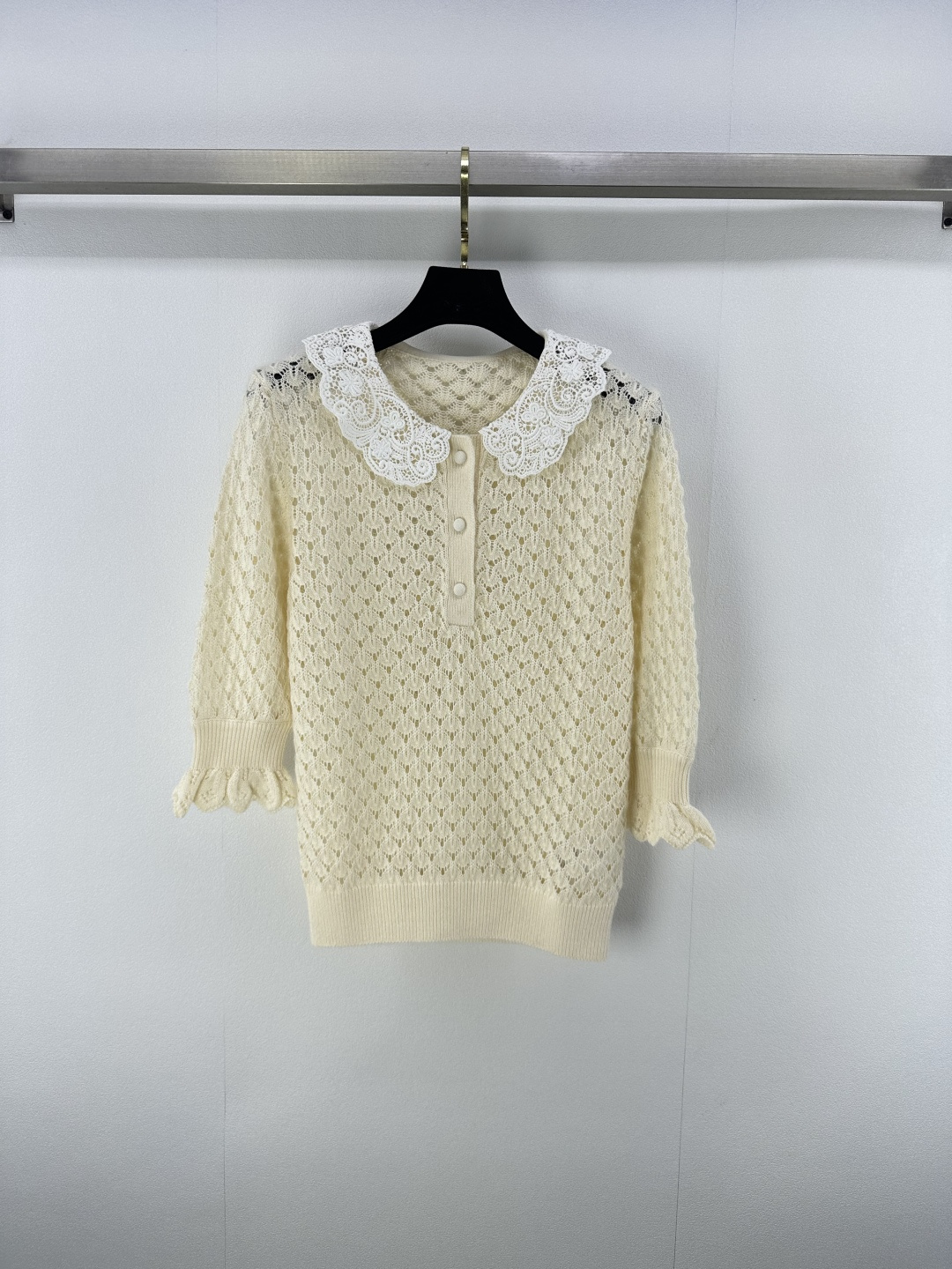 NO:450561,:1 Chloe* new details 25 New summer style small fragrance style hook flower middle sleeves Lace spliced ​​lace collar youthful age reduction Lace cuffs age reduction Solid color light luxury style slim fit and slim fabric soft and skin-friendly, easy to control various occasions 1 color 3 size SML, chloe, loewe, alexander wang19860909:1 Chloe*上新细节 25 夏季新款小香风钩花中袖 蕾丝拼接蕾丝领青春减龄 花边袖口减龄 纯色轻奢风修身显瘦 面料柔软亲肤 轻松驾驭多样场合 1色3码SML,,chloe,loewe,alexander wang,Women's clothing