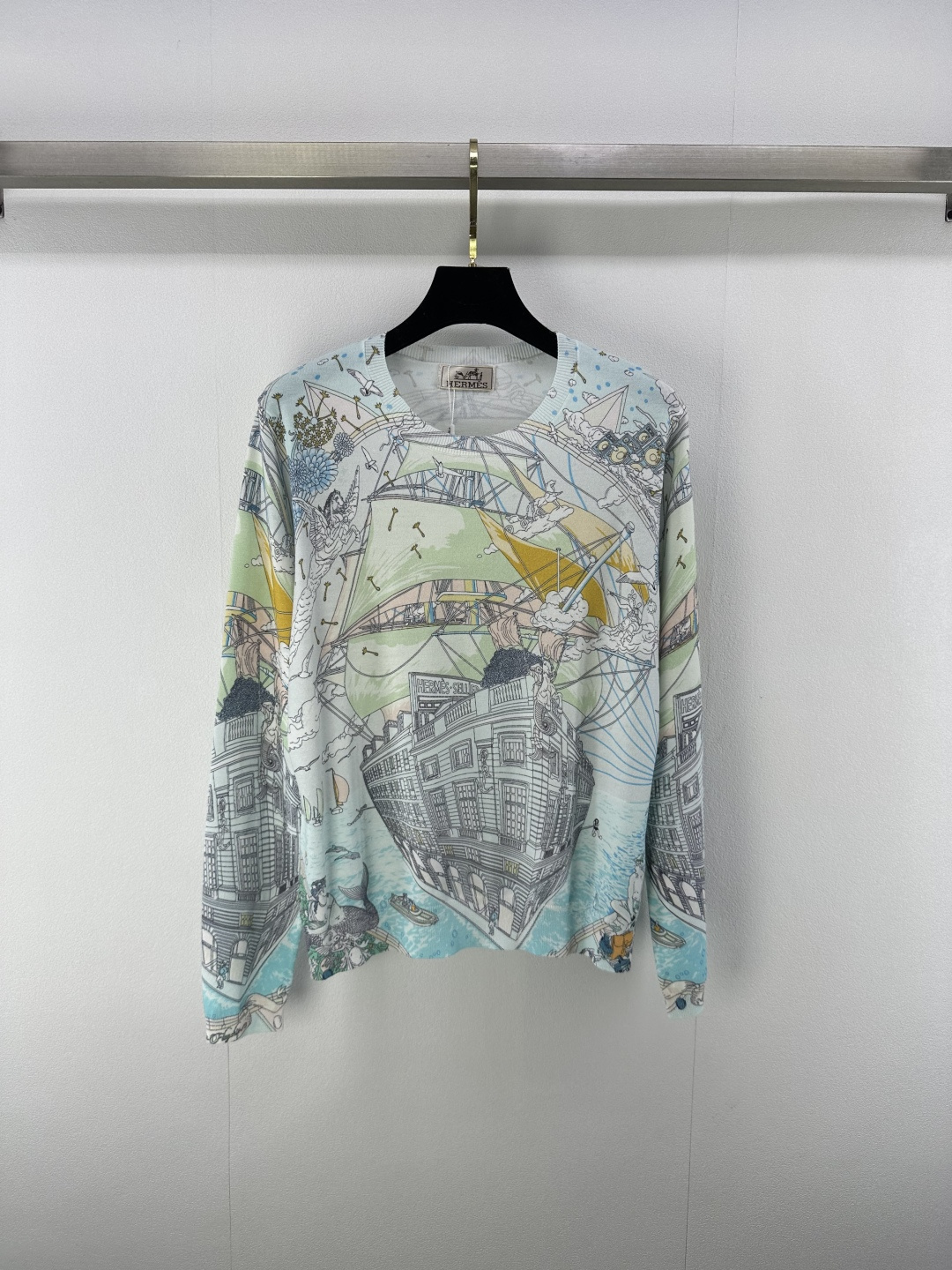 NO:457417,Herme* new details 25 Autumn new sailboat printed long-sleeved, white and rich and beautiful, versatile round neck long-sleeved top. The design is elegant, casual and high-end!  The classic retro literary style is so beautiful!  1 color 3 code SML, hermes, alexander wang19860909Herme*上新细节 25 秋季新款帆船印花长袖,白富美必备气质百搭圆领长袖上衣.不挑人版型设计优雅随性又高级！经典复古文艺风上身美的不要不要的！ 1色3码SML,,hermes,alexander wang,Women's clothing