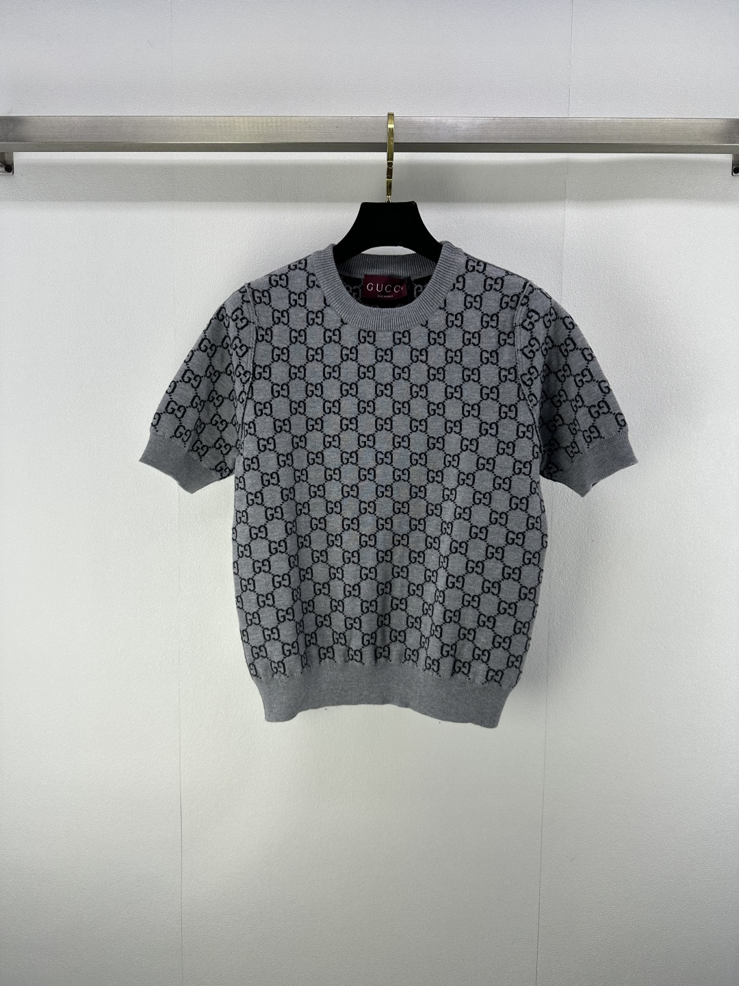 NO:493408,Gucc* new details, autumn and winter new knitted round neck full print short sleeves, double-sided short sleeves, classic brand double G letter logo presbyopia jacquard decoration, high-end fashionable and exquisite 1 color 3 code SML, gucci, T-shirt, alexander wang19860909Gucc*上新细节 秋冬新款针织圆领满印短袖 双面穿短袖 经典品牌双G字母logo老花提花装饰 高级时髦精致 1色3码SML,,gucci,T-shirt,alexander wang,Women's clothing