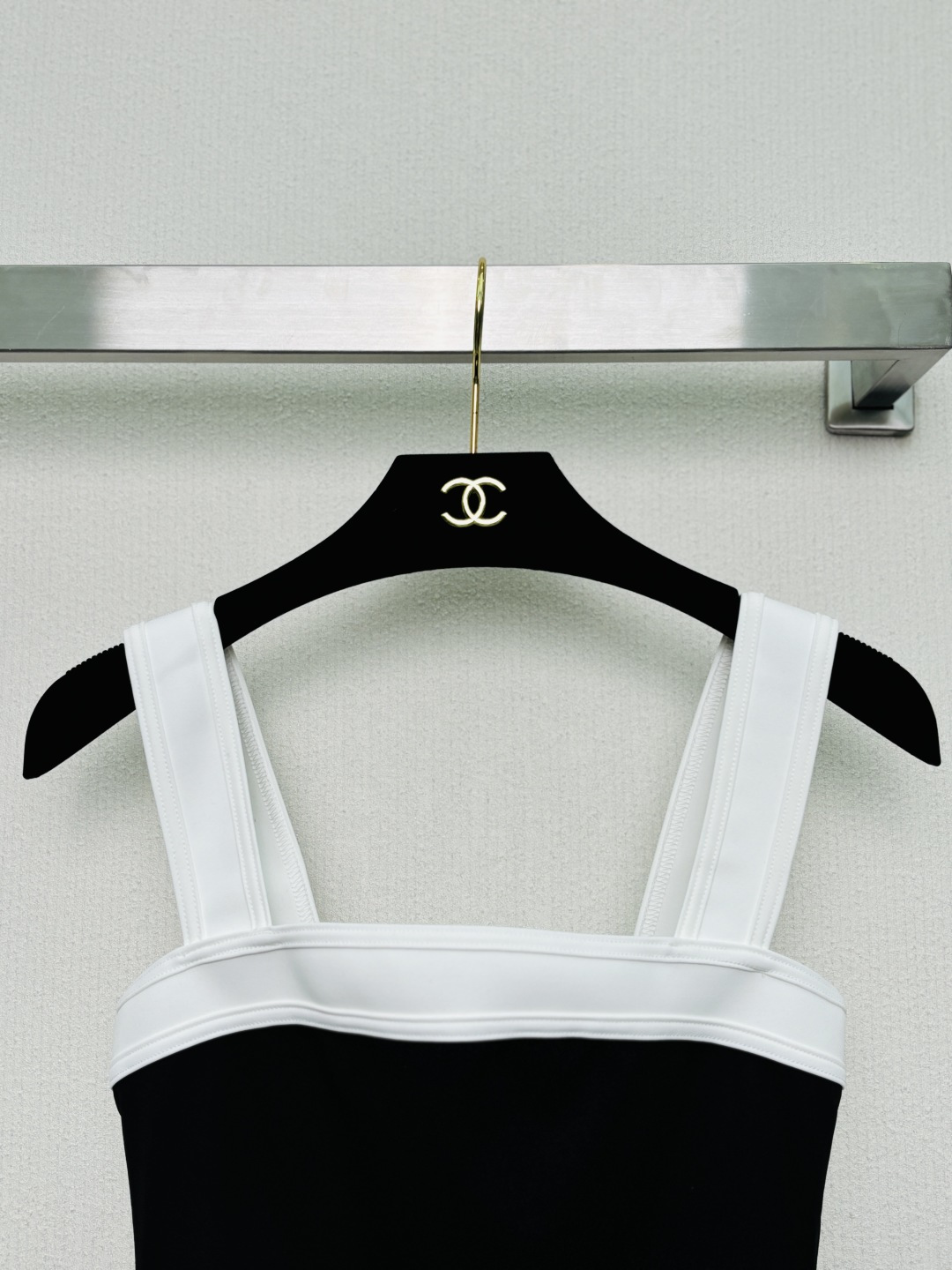 Women's Clothes Style Black Swimsuit Clothing Swimsuit detail image 4 from source 776715