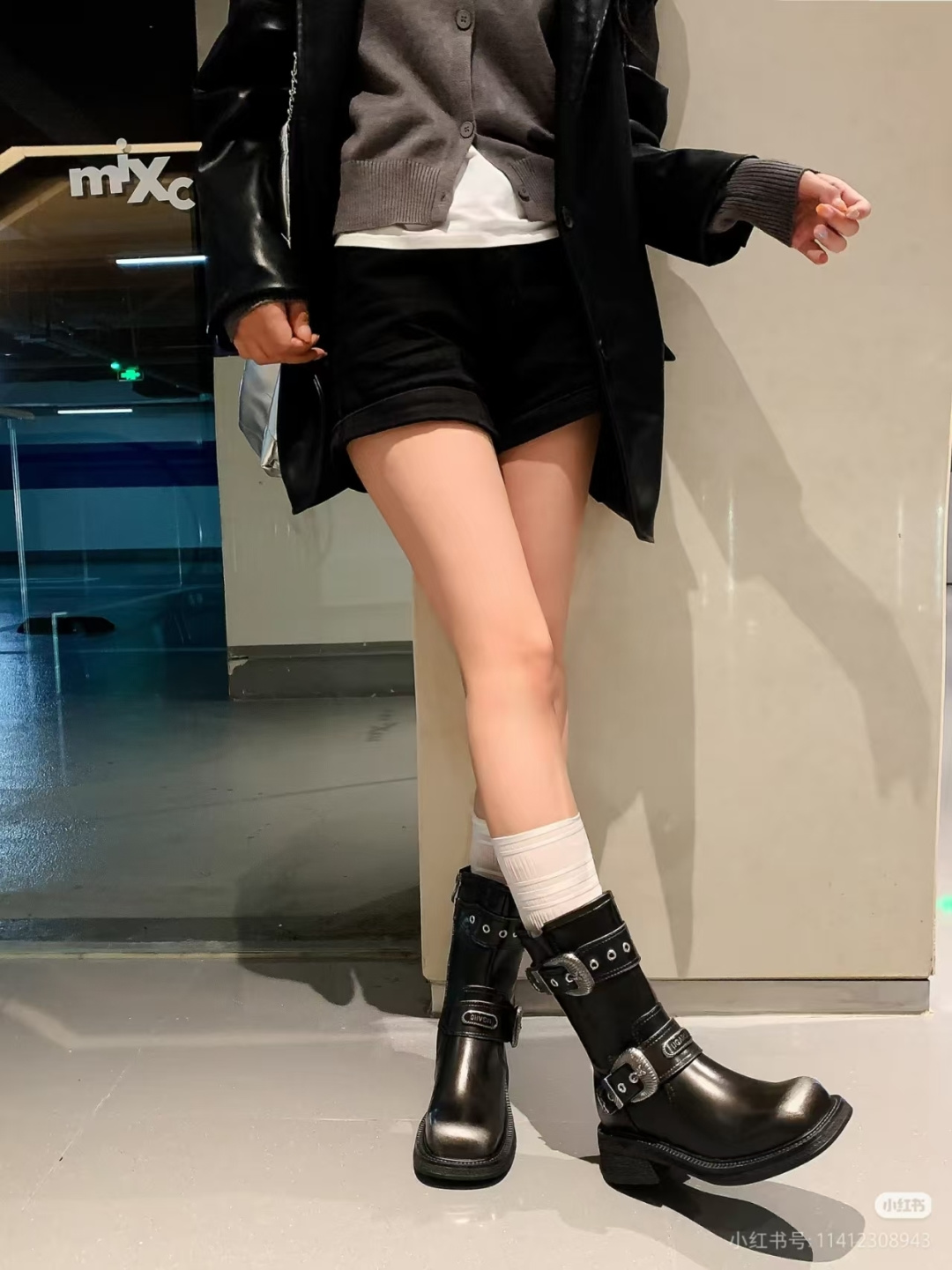 NO:903980,Upper foot picture, boots, boots19860909上脚图,靴子,boots,Women's Shoes