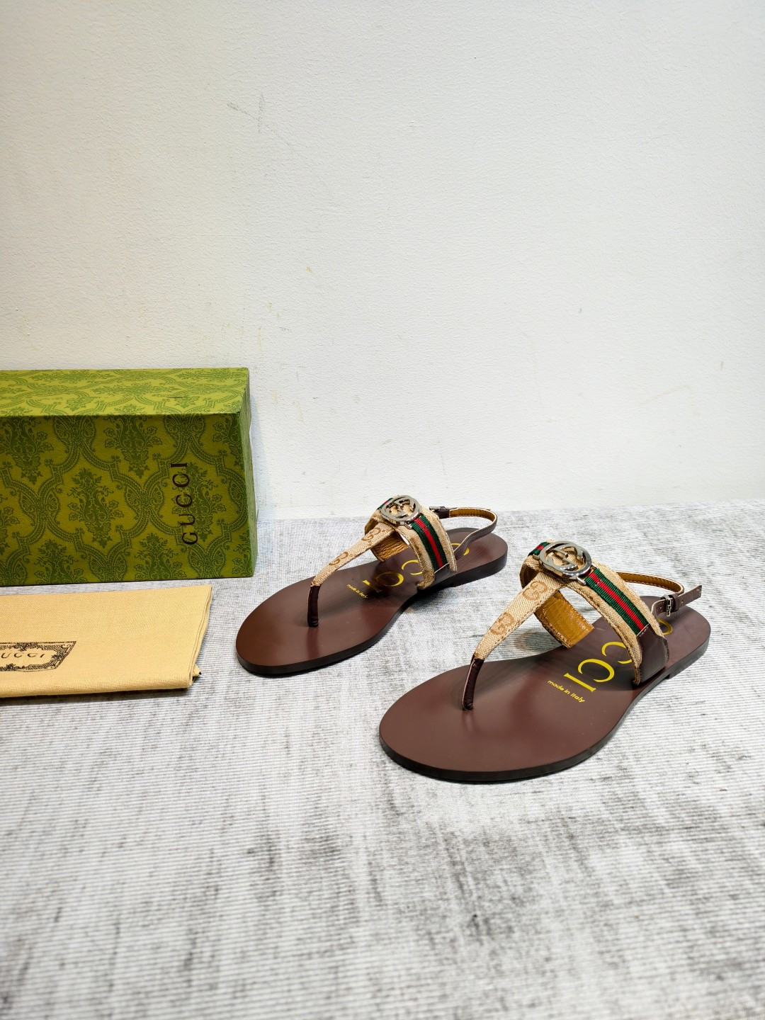  Web Interlocking G Thong Back Strap Flat Sandals