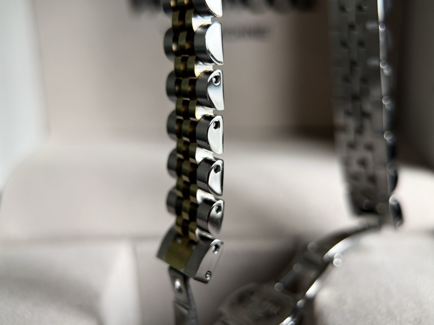 Chanel Luxury Timepiece Watch Ref 4