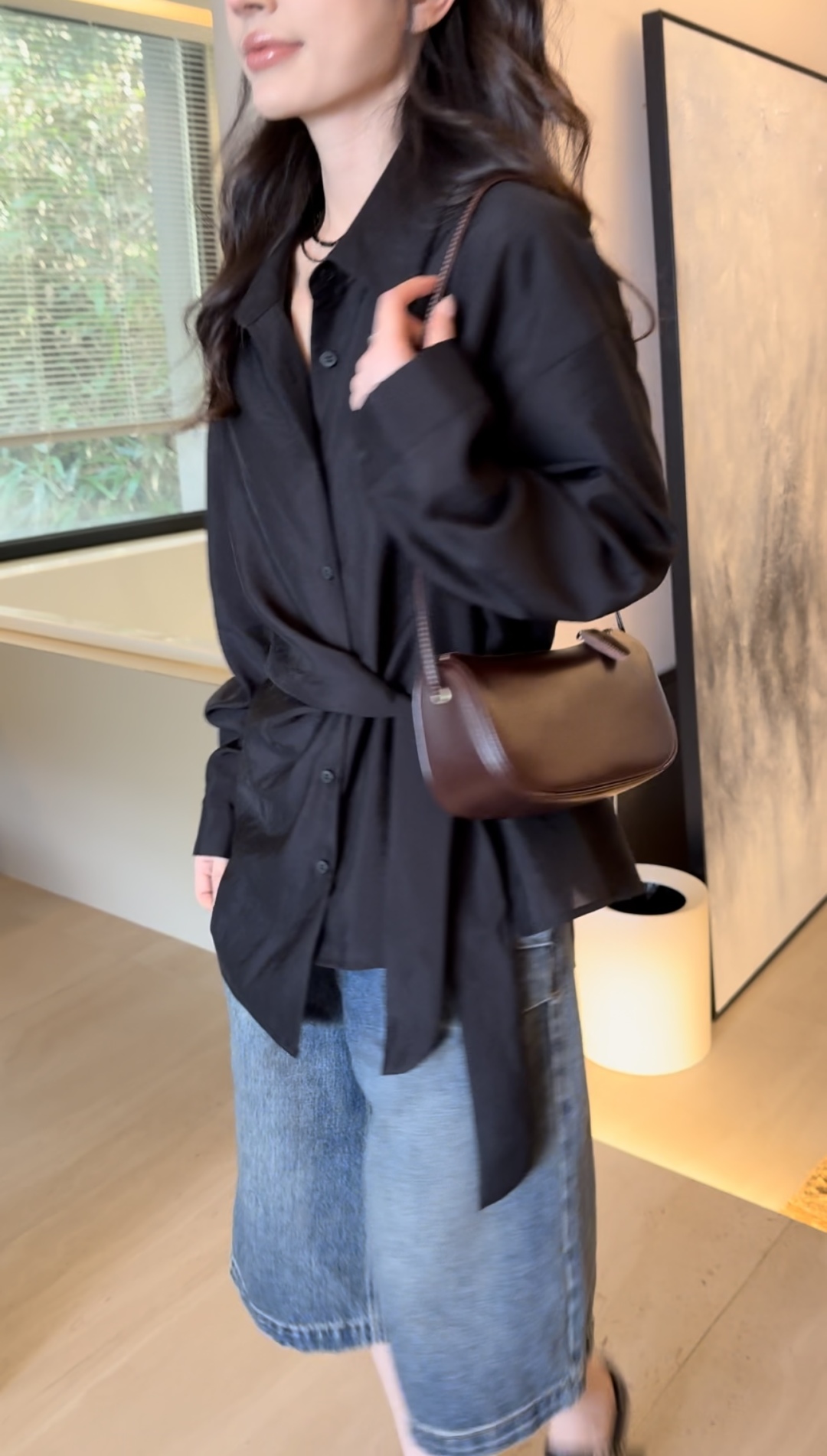 High-Quality Women’s Suit by YSL: Classic Black with Elegant Design - 图片 4